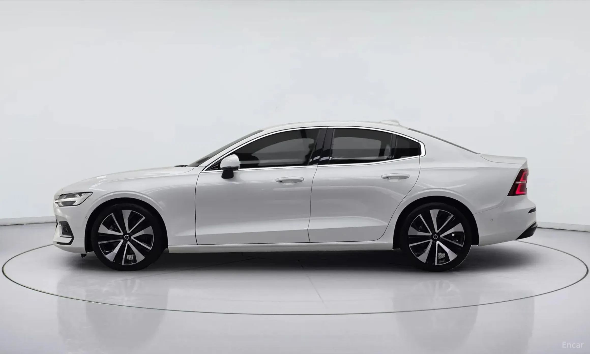 Volvo S60 3rd Generation превью 3