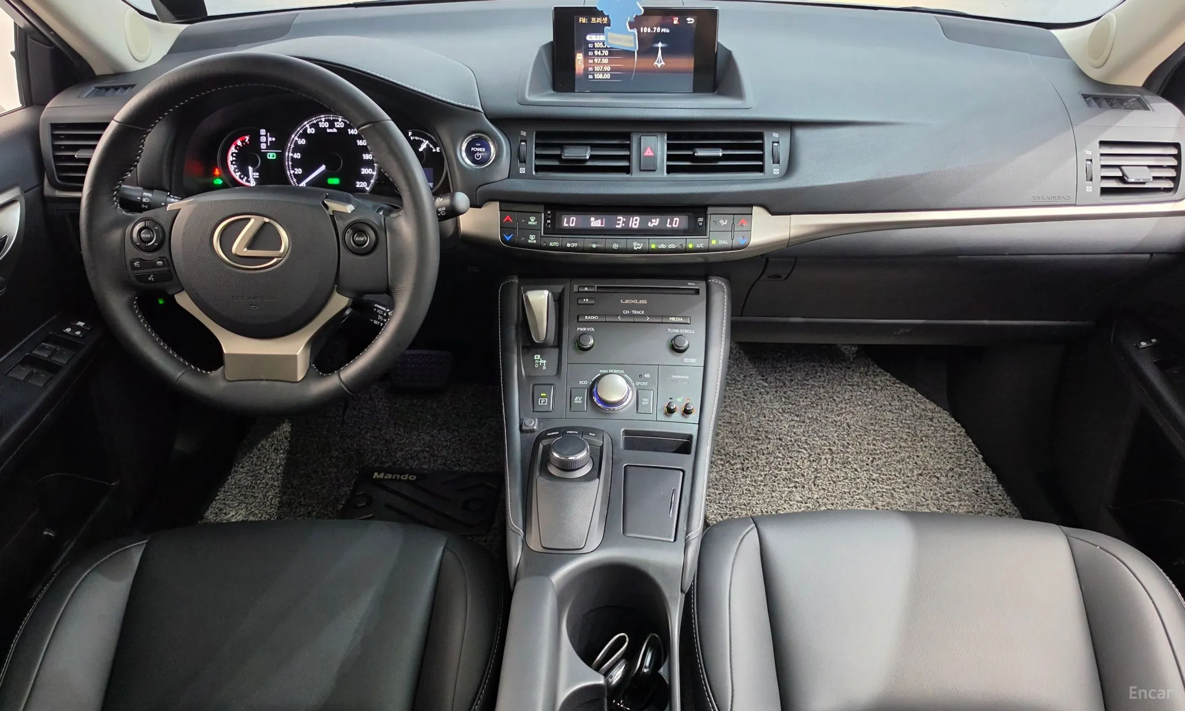 Lexus CT200h превью 7