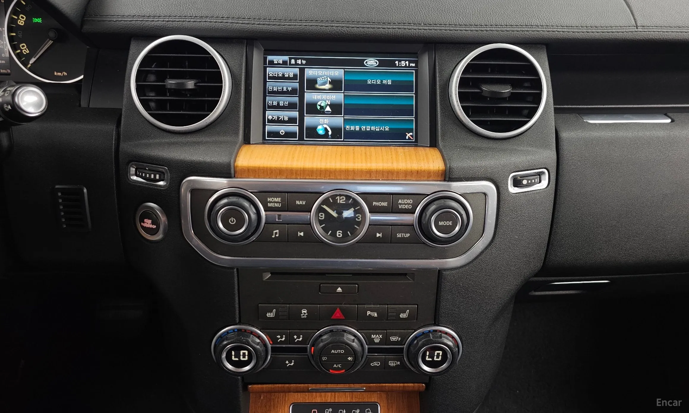 Land Rover Discovery 4 превью 14