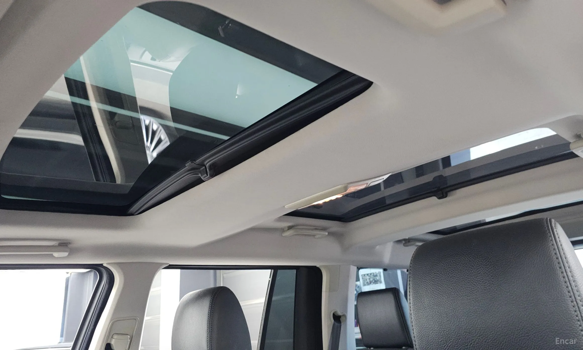 Land Rover Discovery 4 превью 18