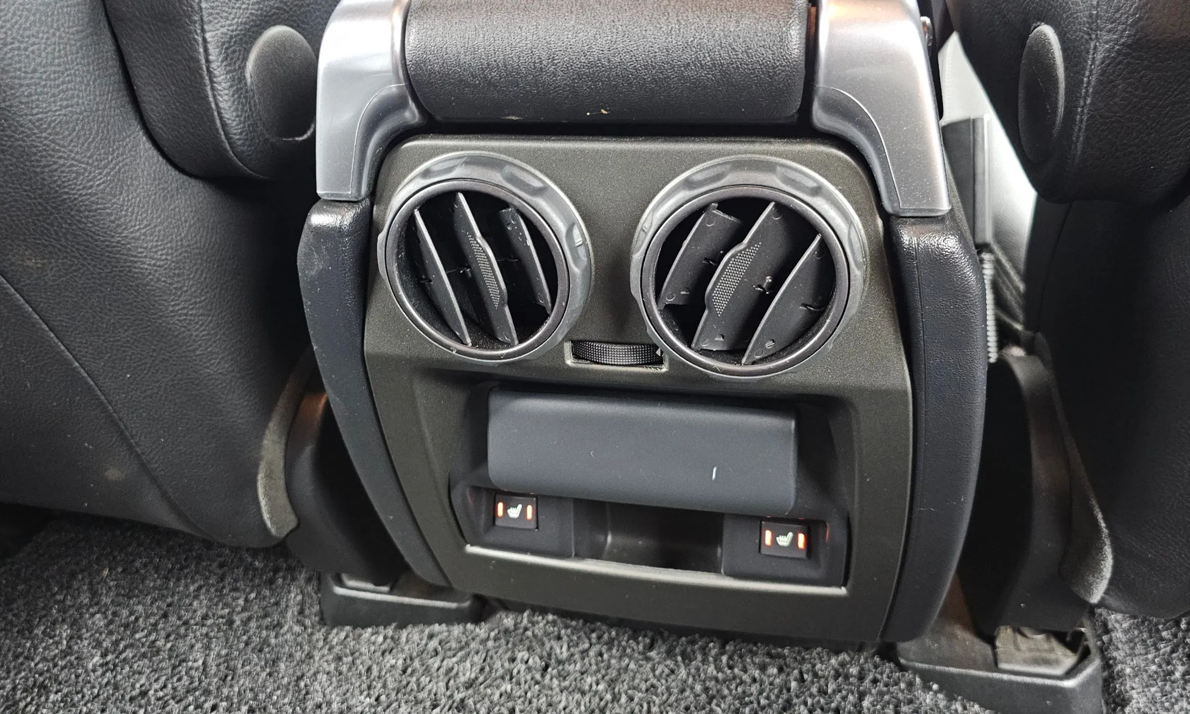Land Rover Discovery 4 превью 19