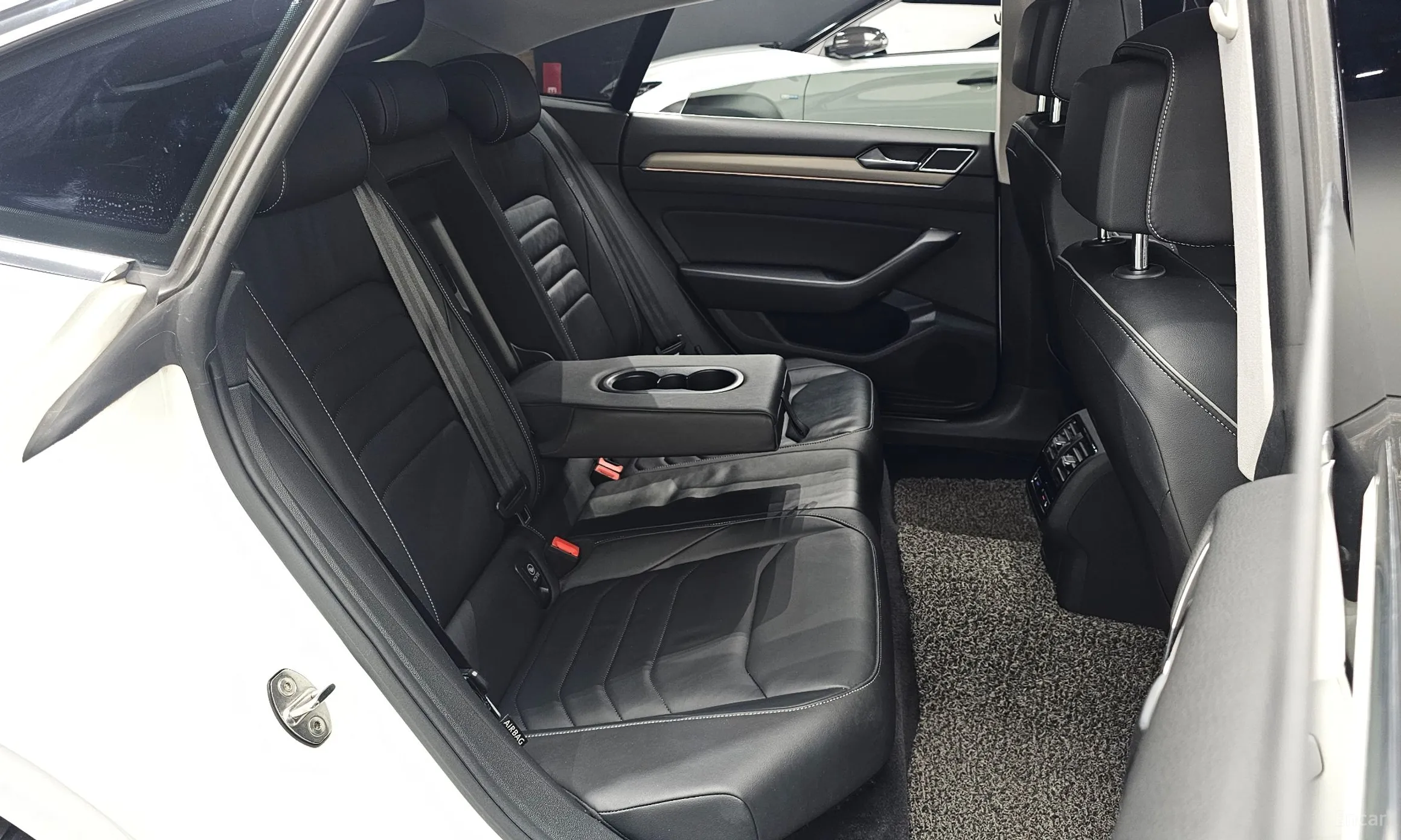 Volkswagen Ateon превью 11