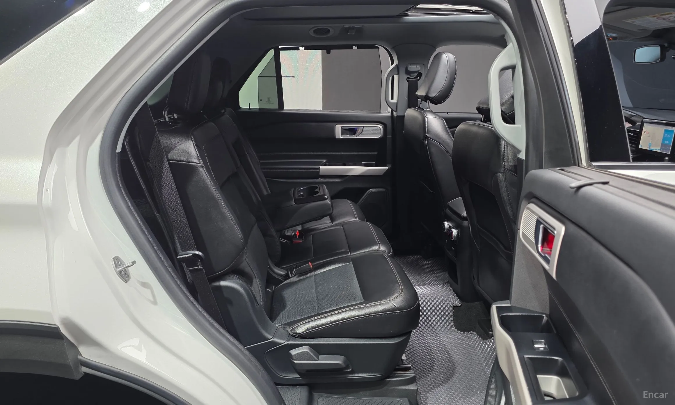 Ford Explorer 6th Generation превью 12