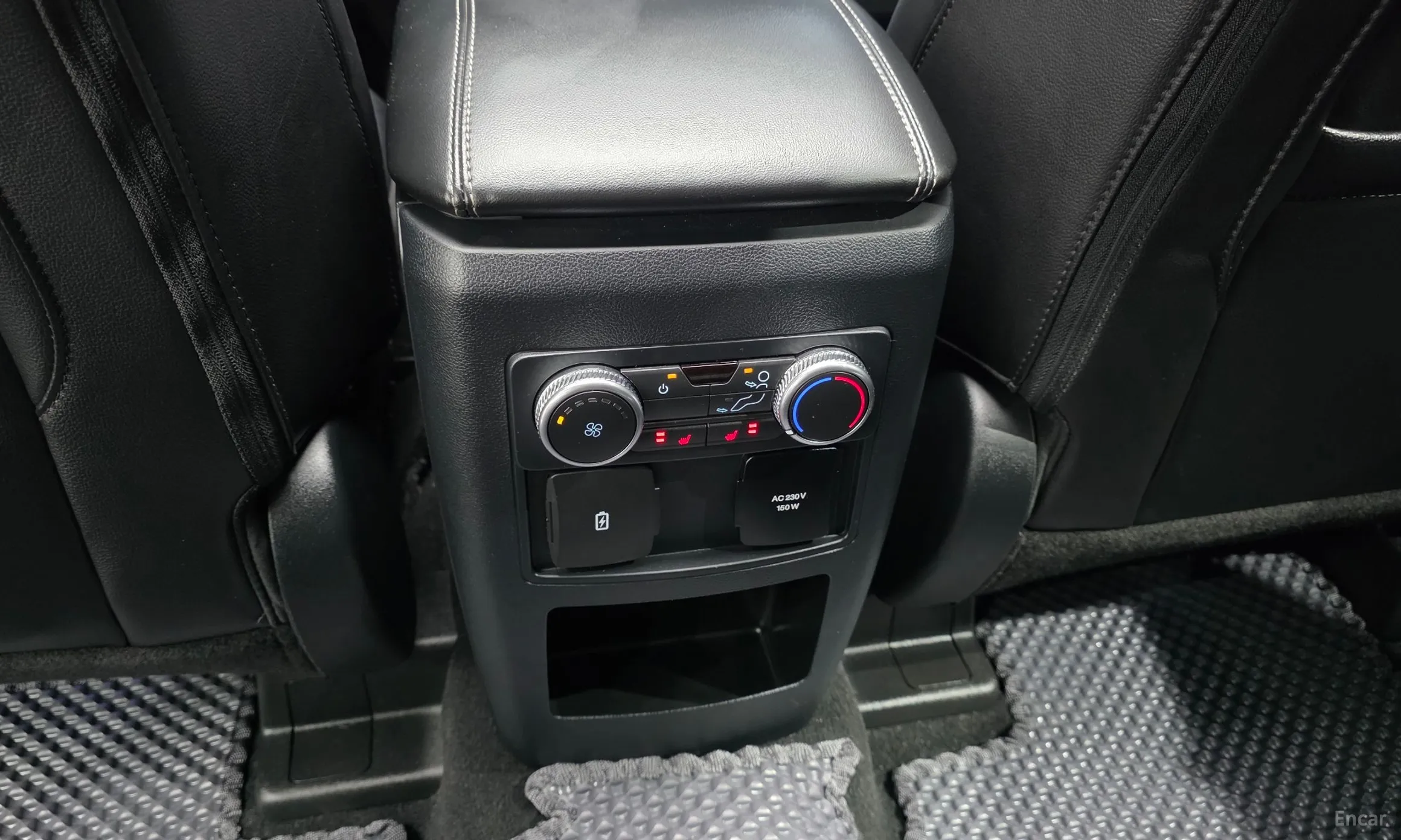 Ford Explorer 6th Generation превью 18