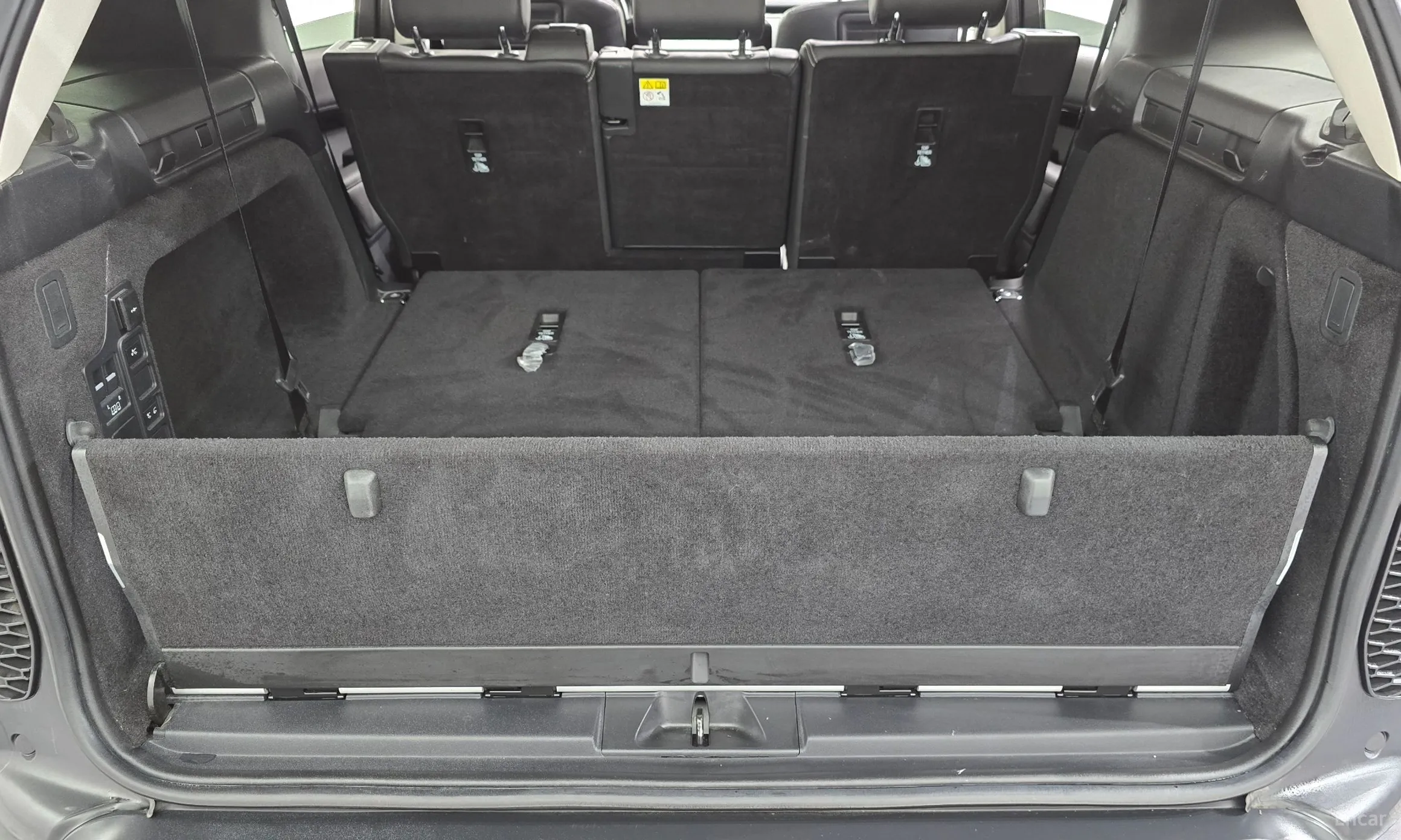 Land Rover Discovery 5 превью 16