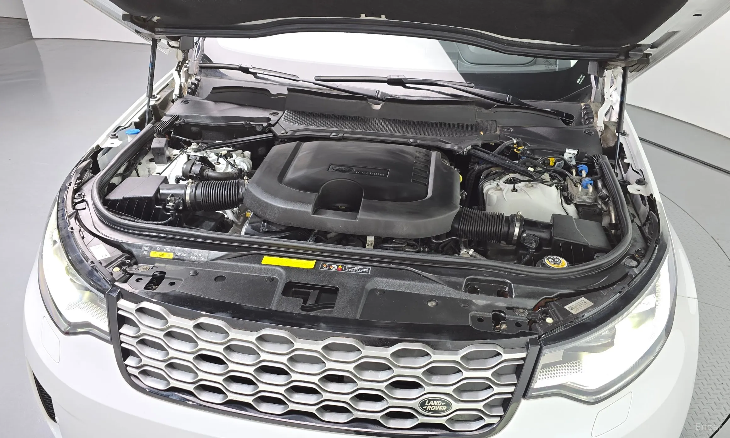 Land Rover Discovery 5 превью 6