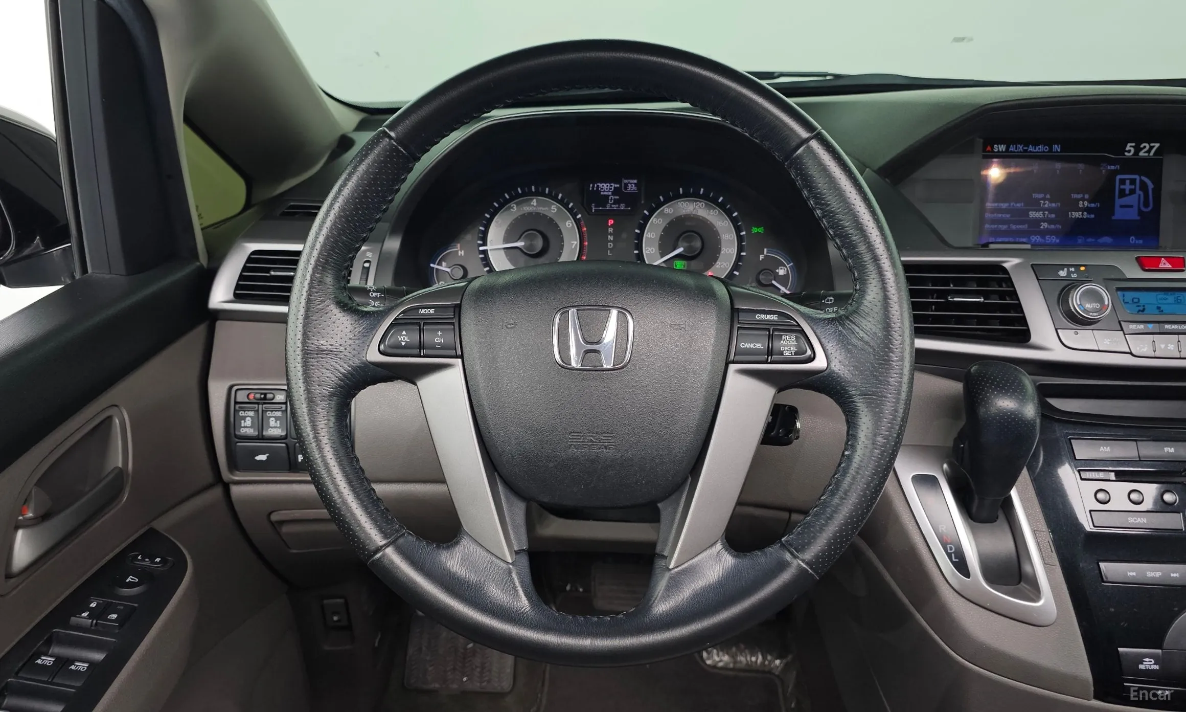 Honda Odyssey превью 13
