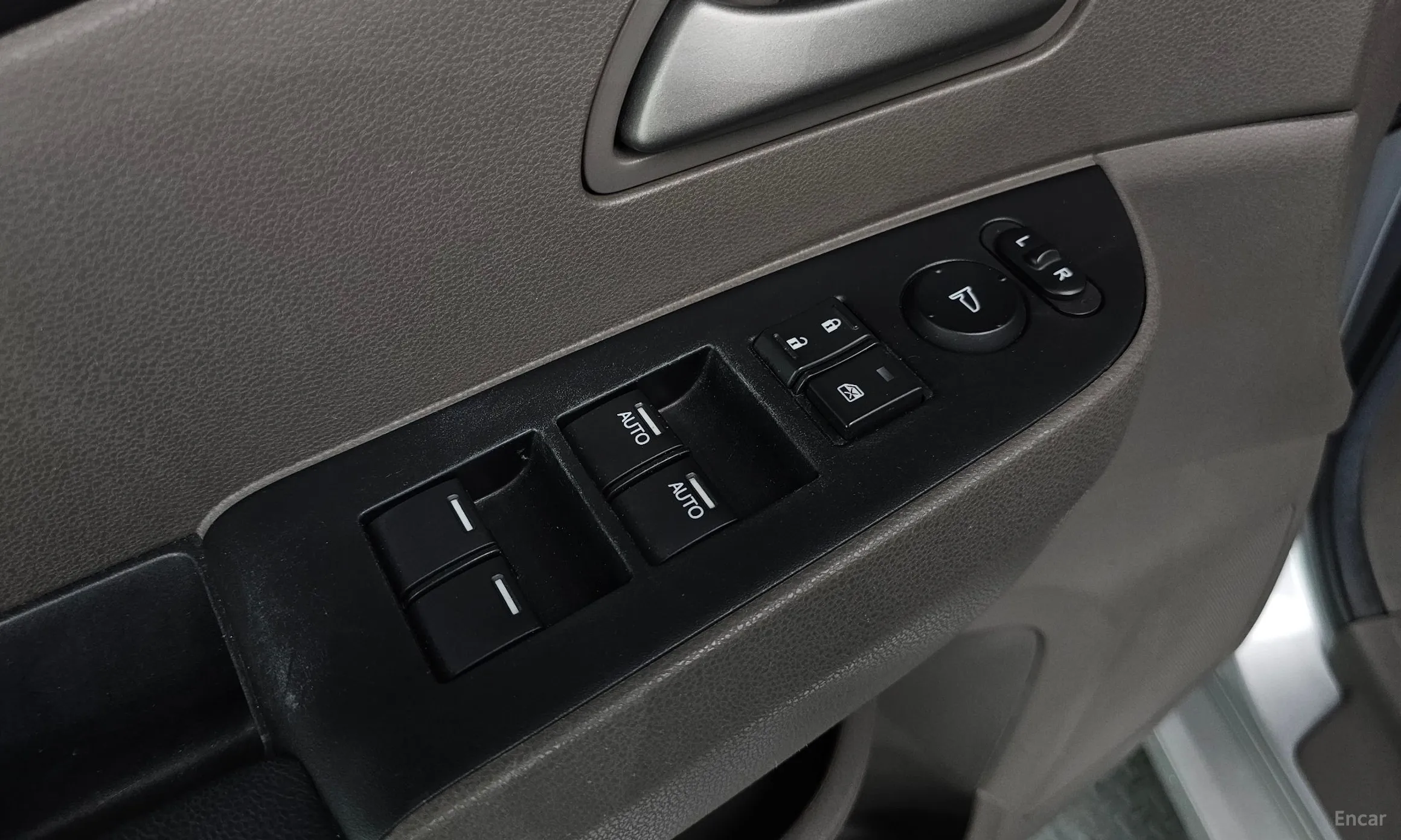 Honda Odyssey превью 16