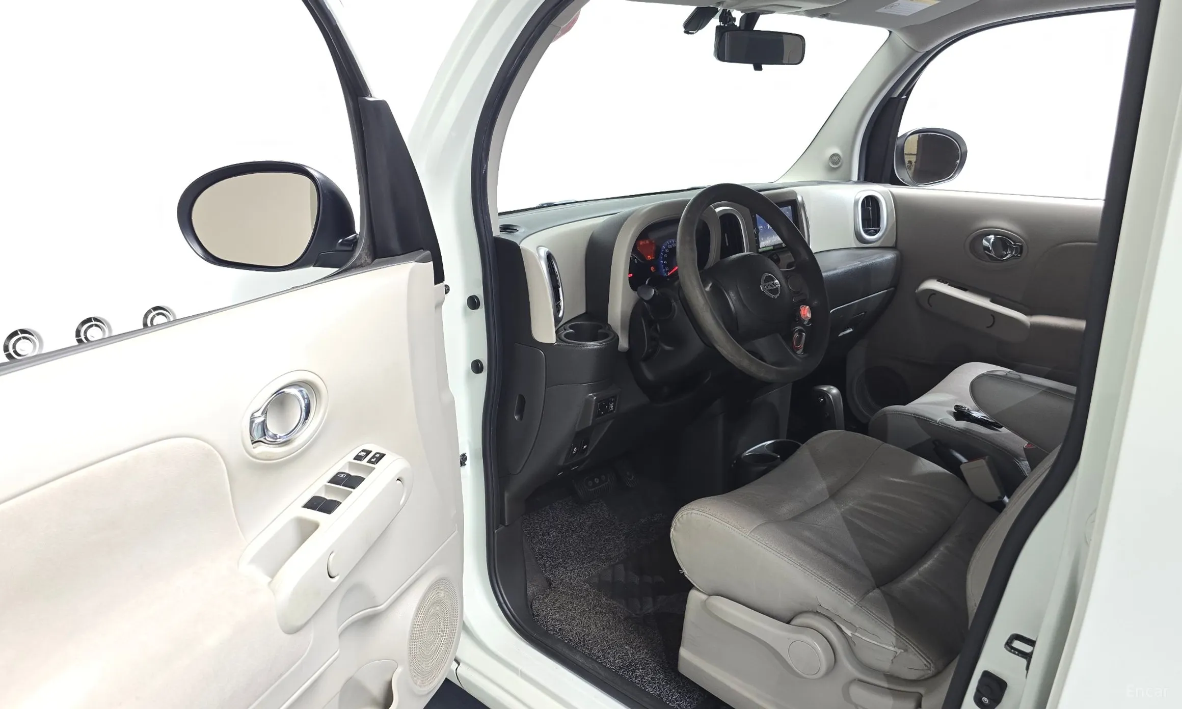 Nissan Cube превью 10