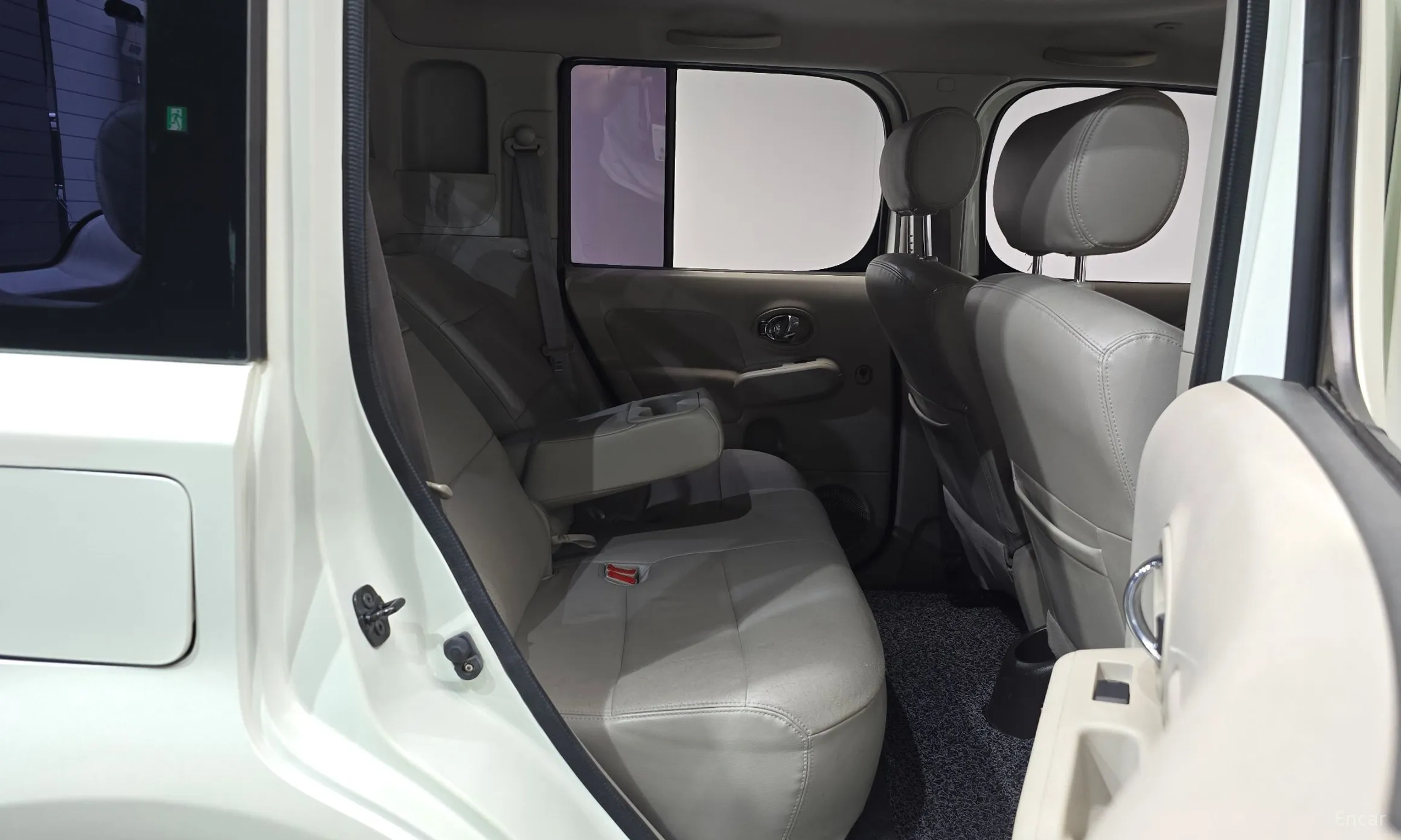 Nissan Cube превью 12