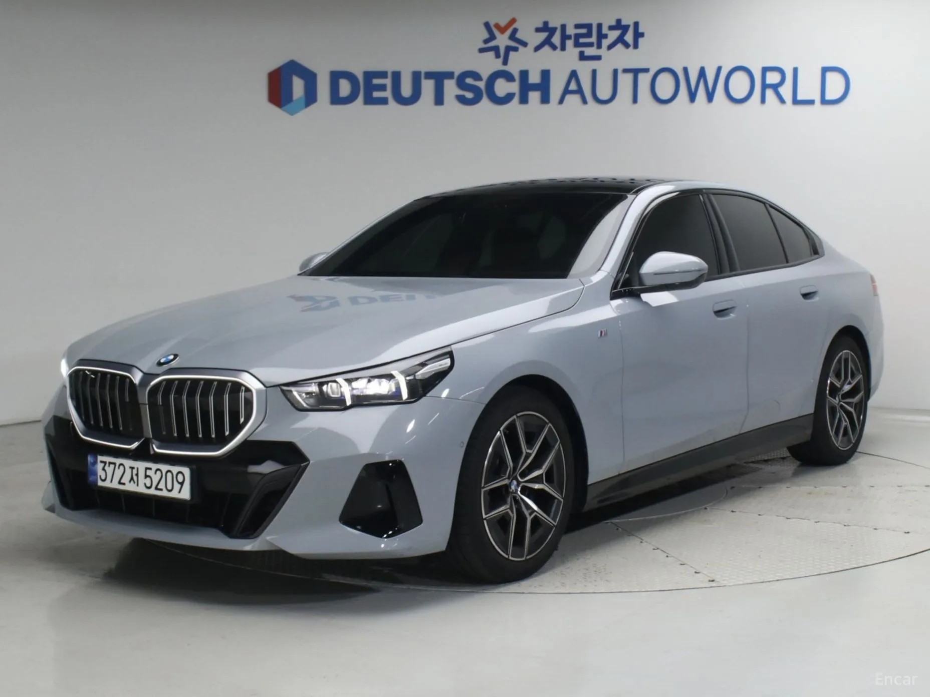 BMW 5 Series (G60)