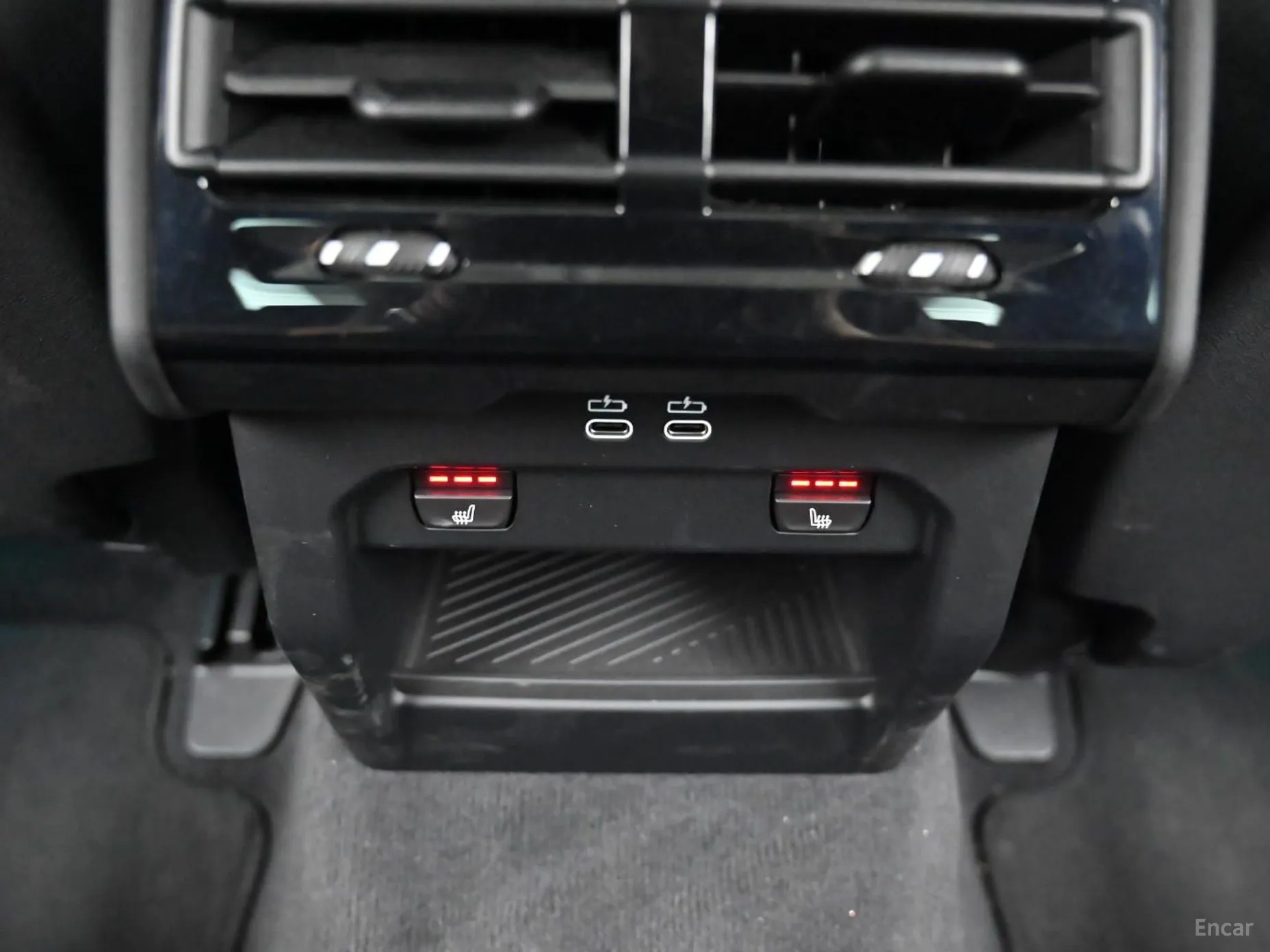 BMW 5 Series (G60) превью 16