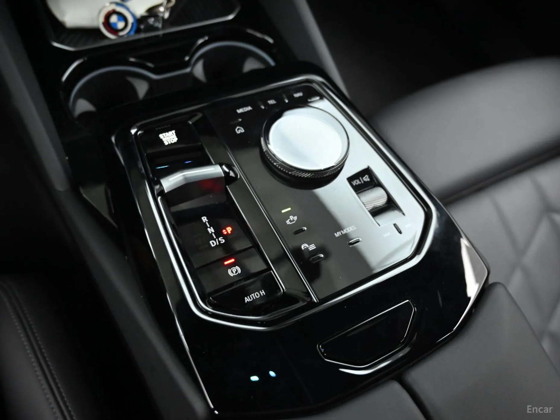 BMW 5 Series (G60) превью 9