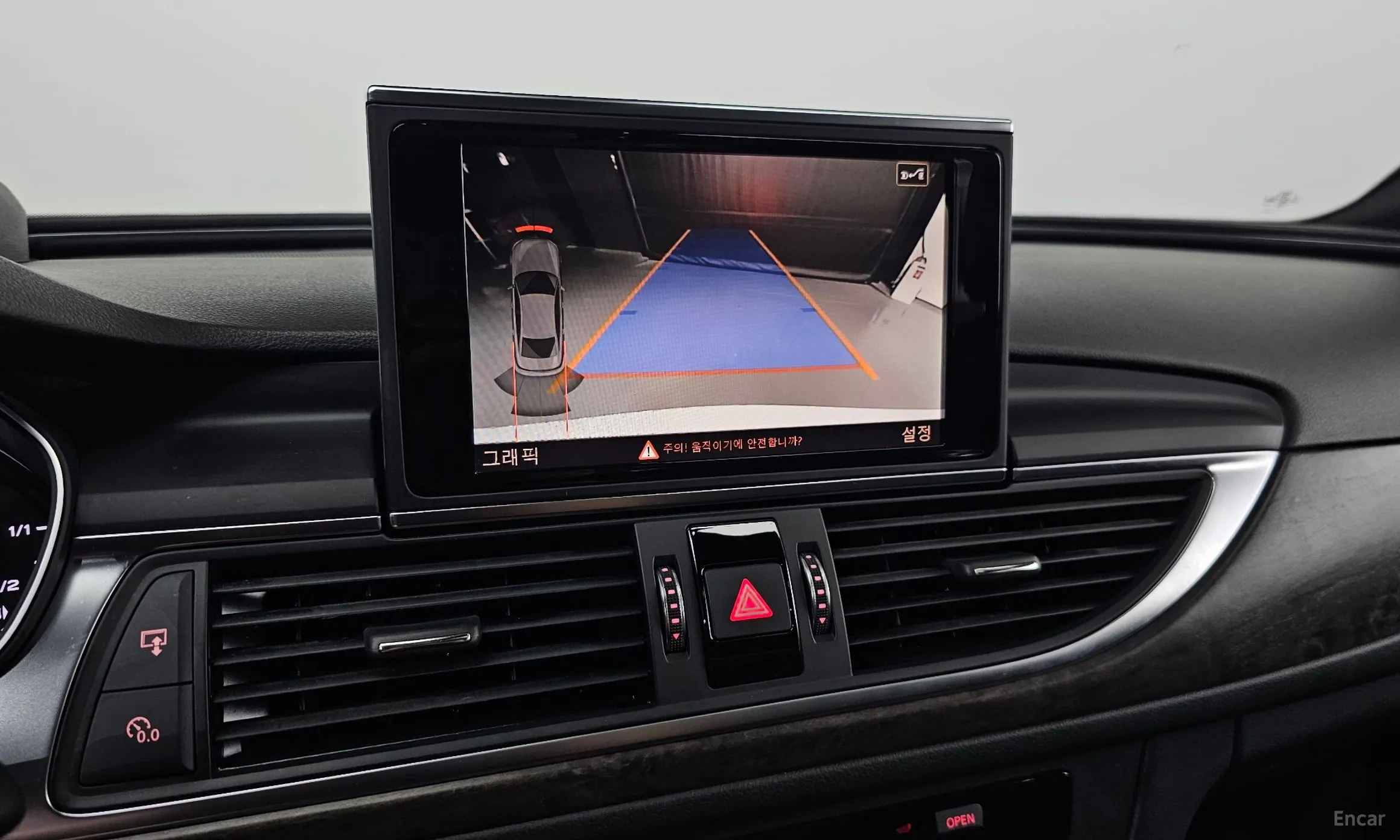 Audi New A6 превью 14