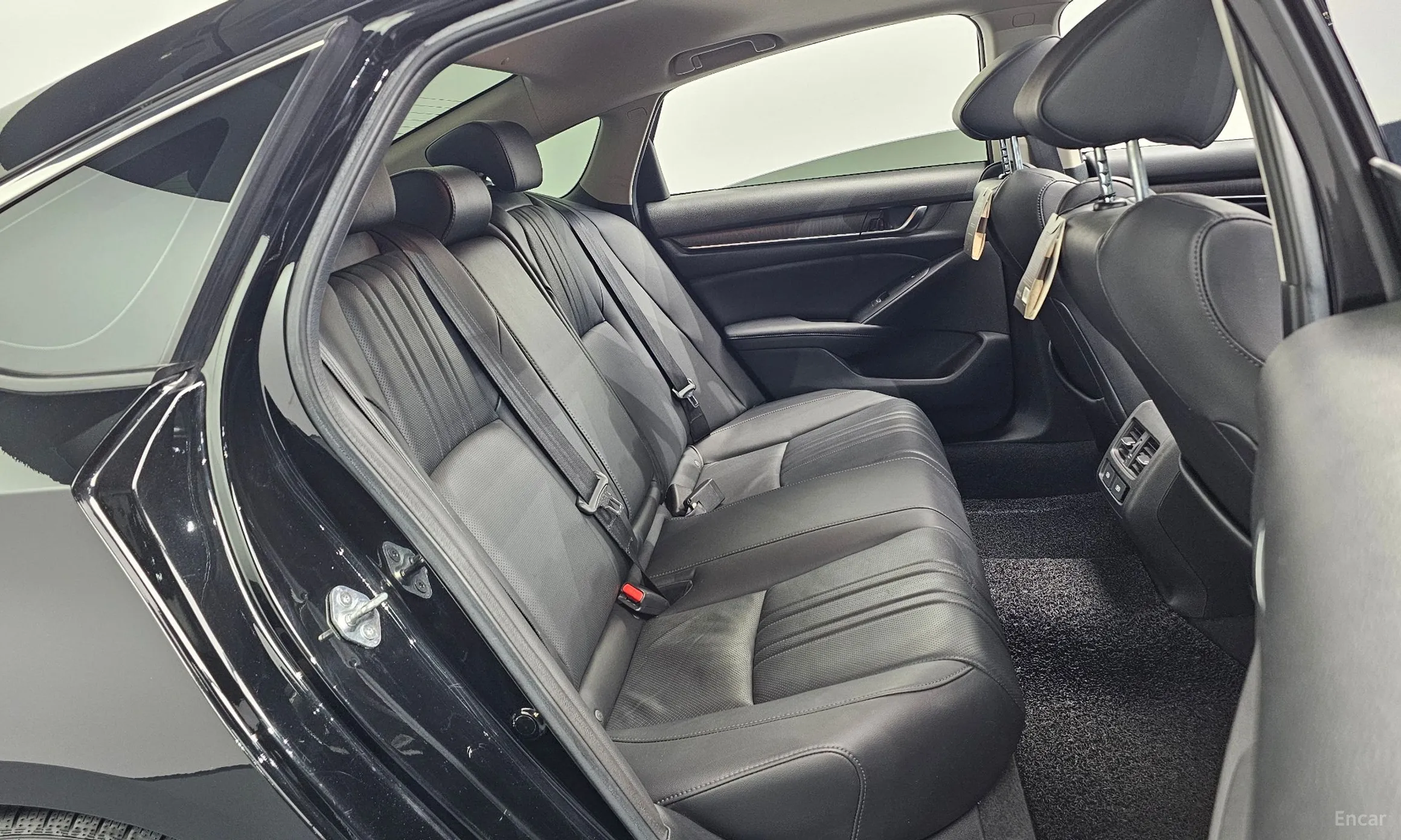 Honda Accord 10th Generation превью 11