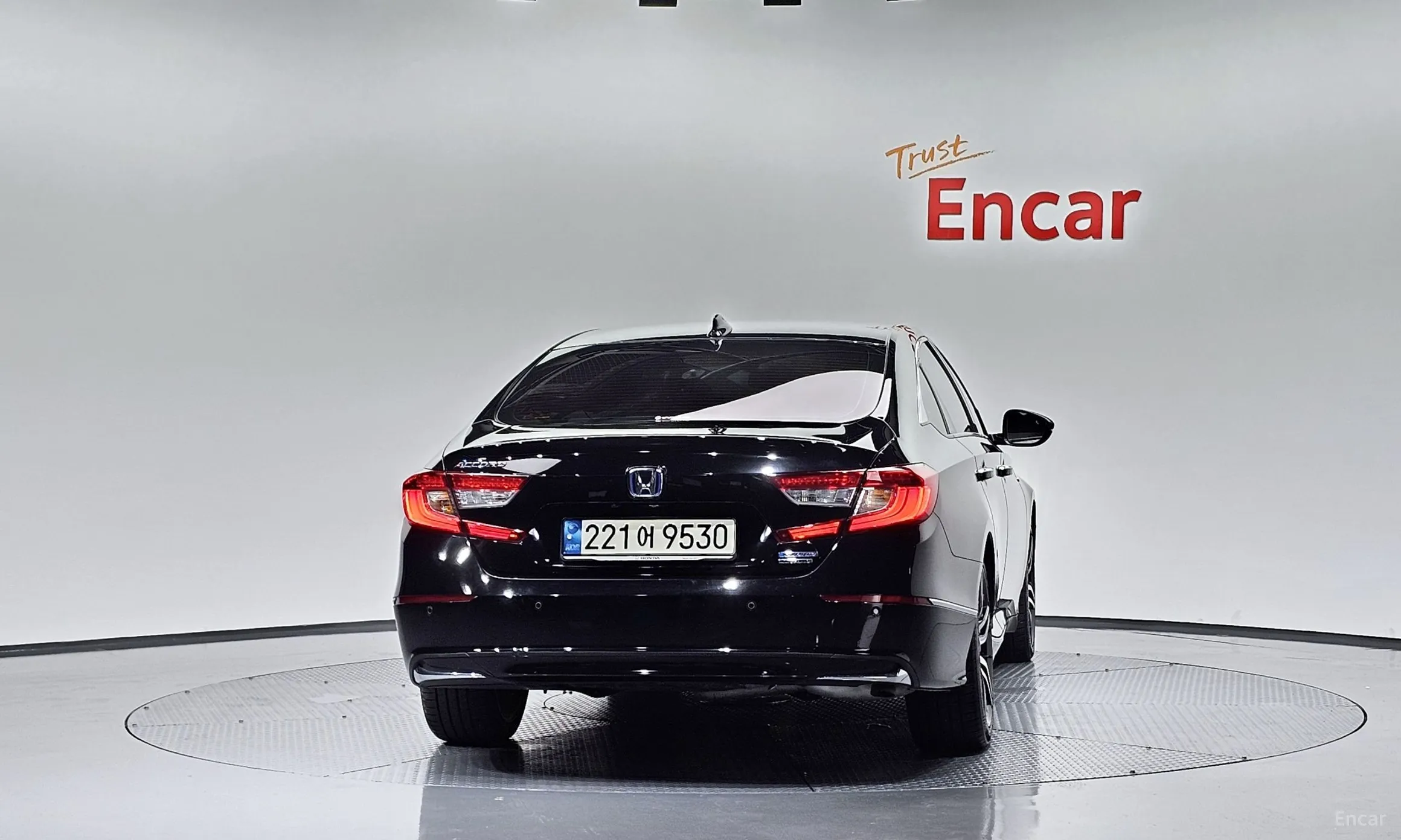 Honda Accord 10th Generation превью 4