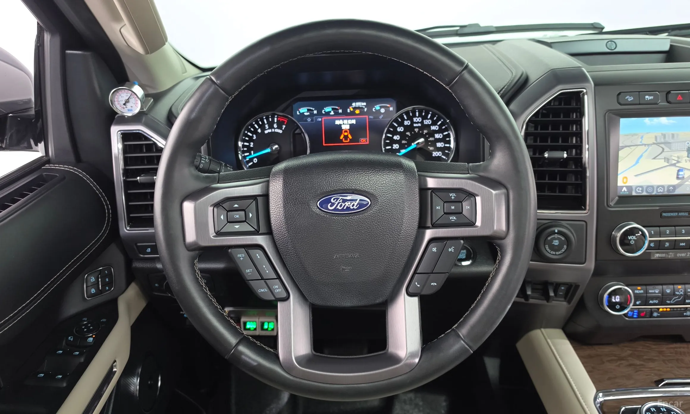 Ford Expedition превью 13