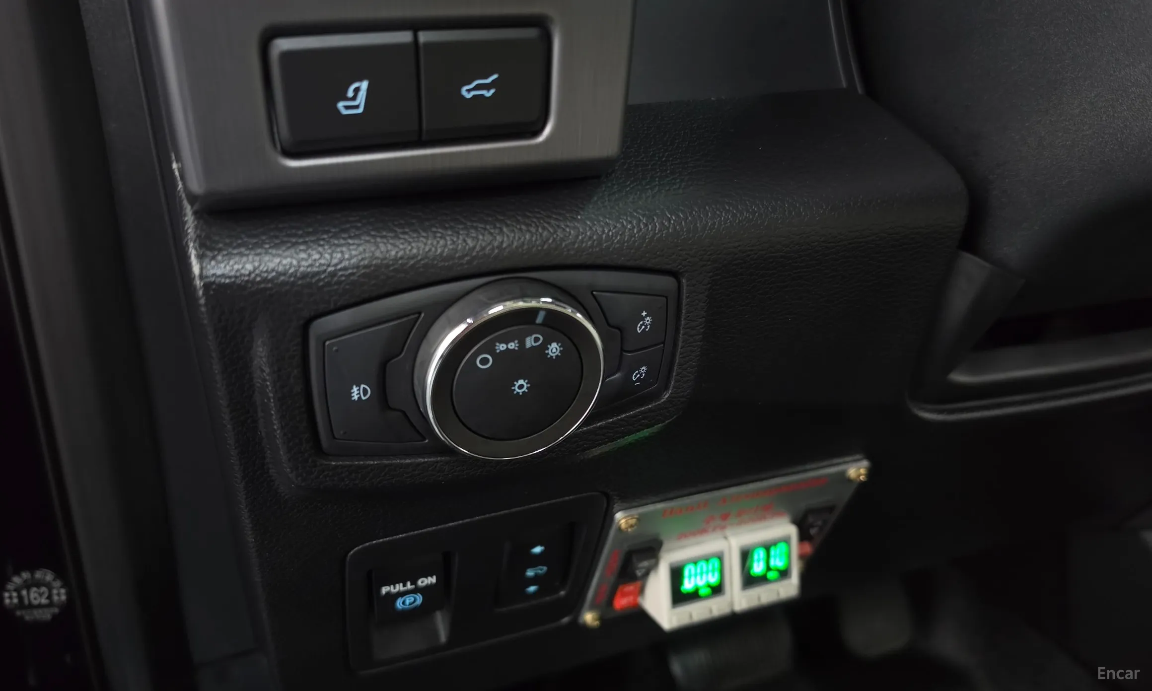 Ford Expedition превью 20