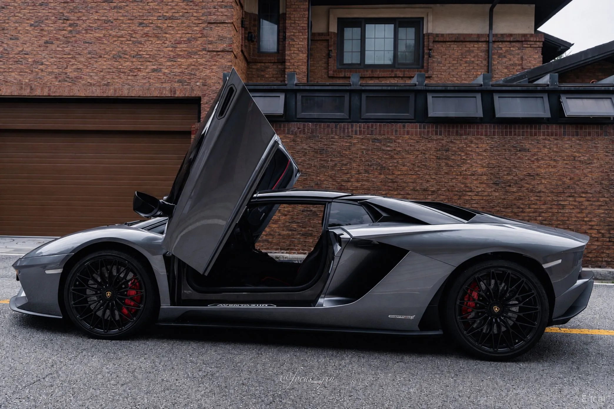 Lamborghini Aventador превью 3