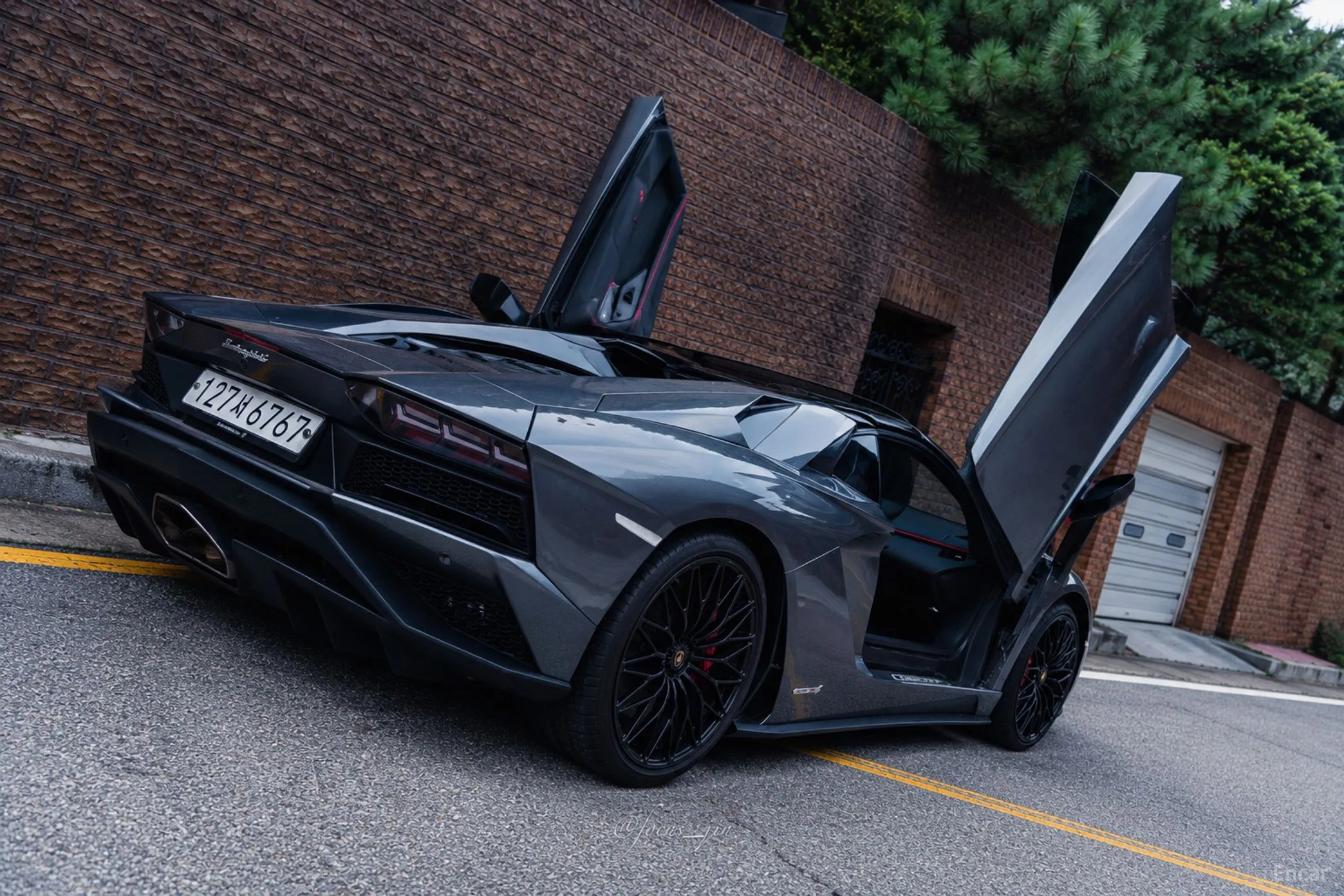 Lamborghini Aventador превью 4