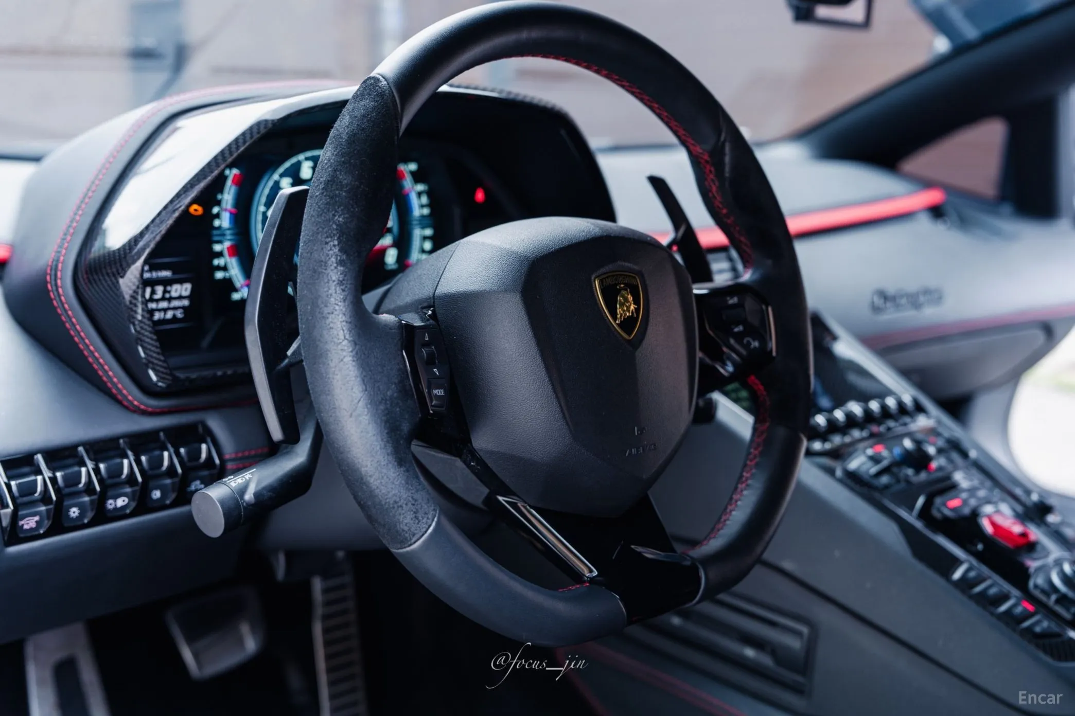 Lamborghini Aventador превью 8
