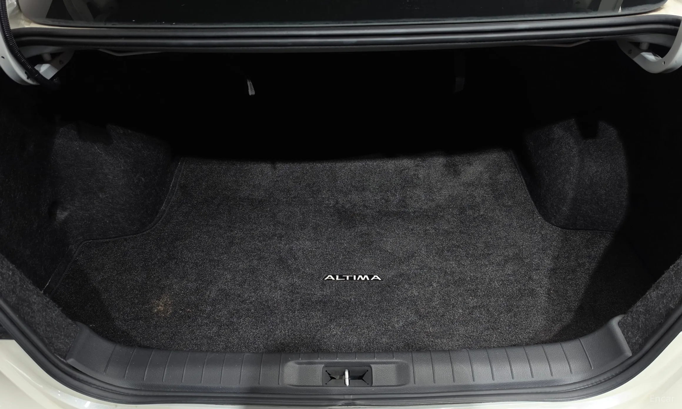 Nissan Altima превью 18