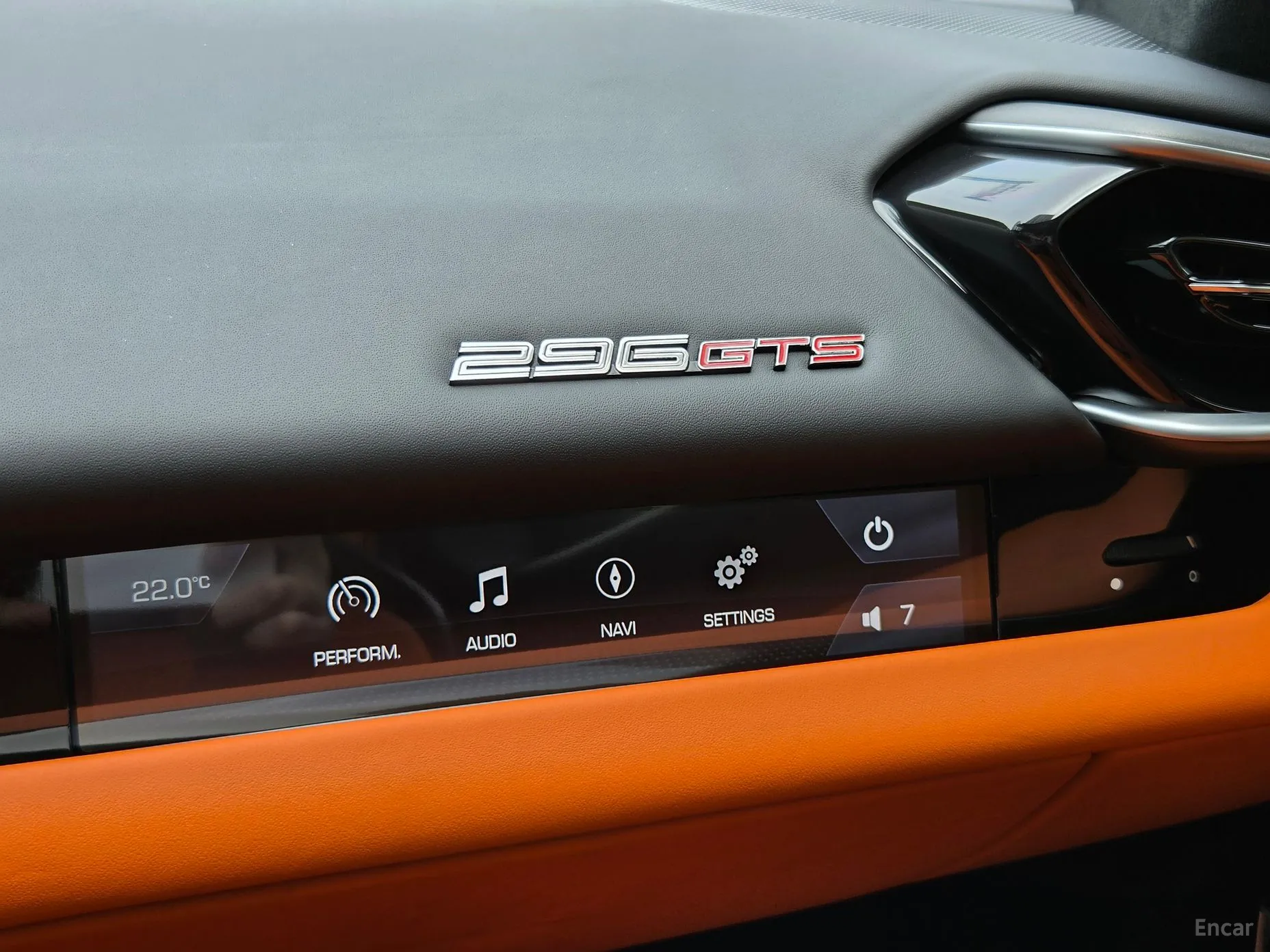 Ferrari 296 GTS превью 11