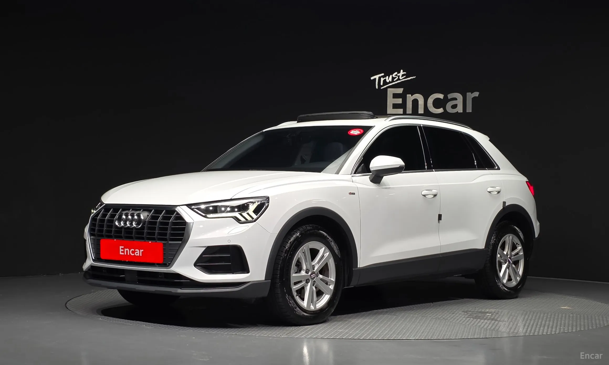 Audi Q3 (F3)