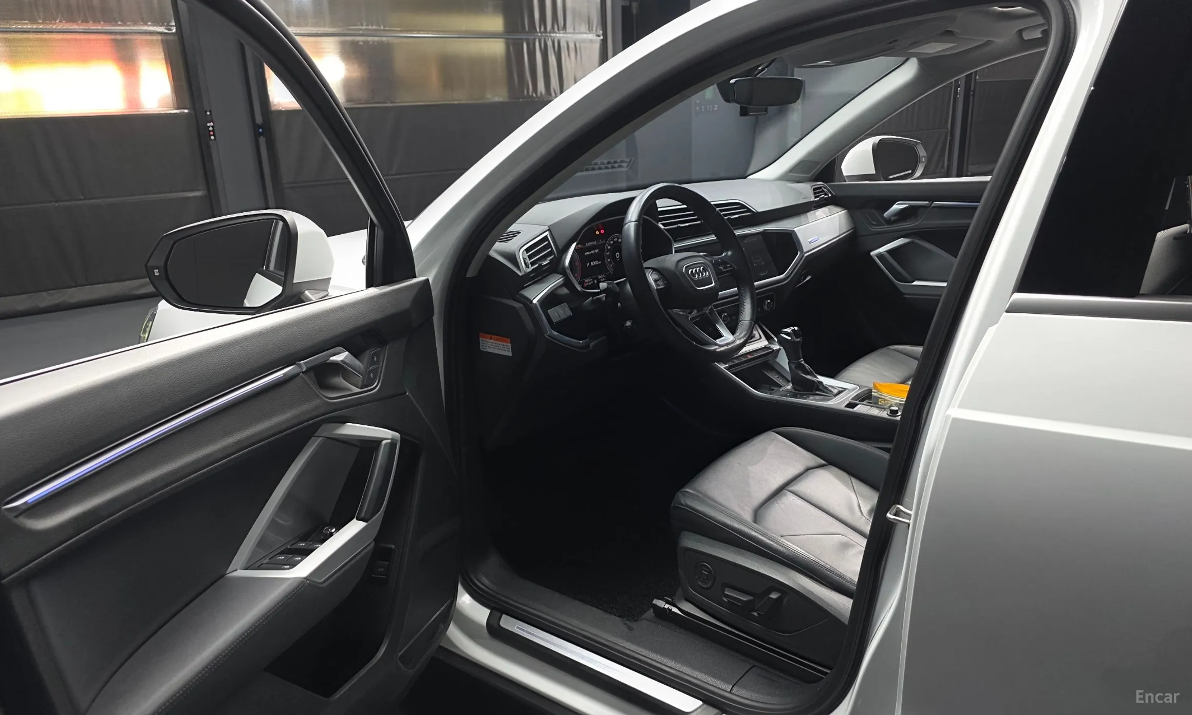 Audi Q3 (F3) превью 10