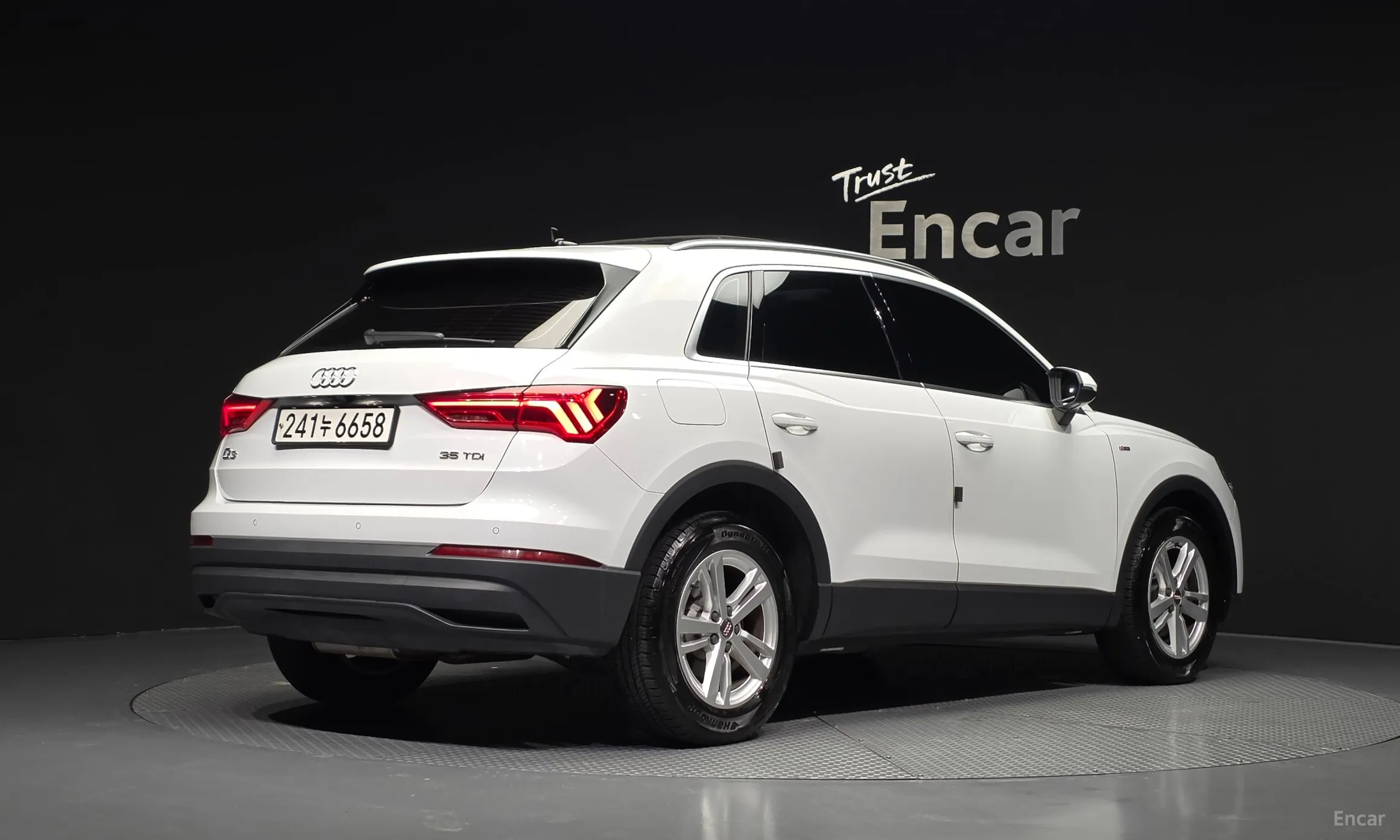 Audi Q3 (F3)