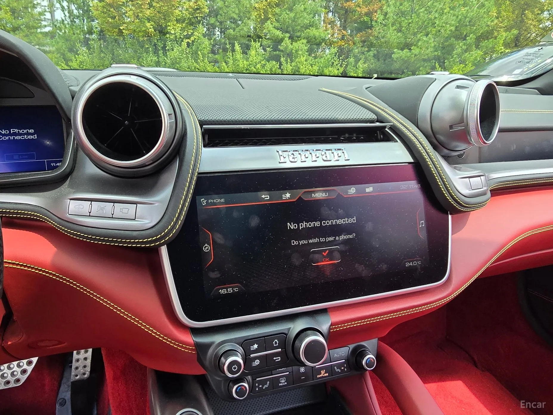 Ferrari GTC4 Rousseau превью 10