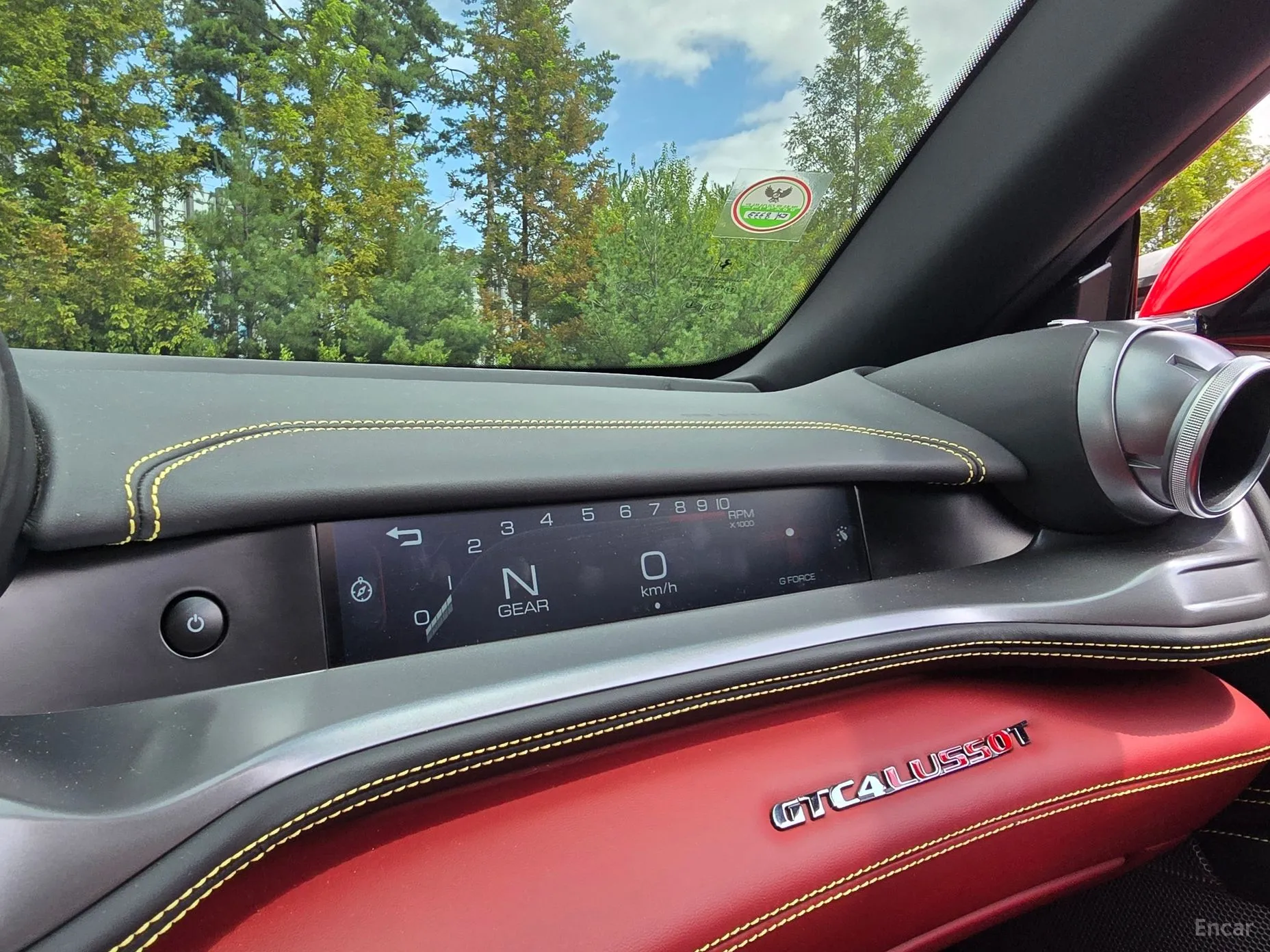 Ferrari GTC4 Rousseau превью 12