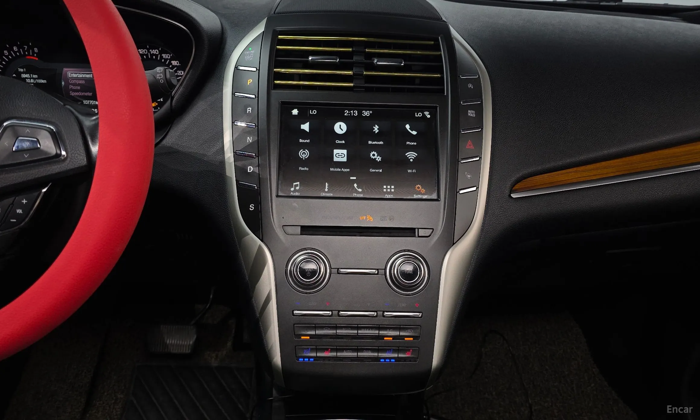 Lincoln MKC превью 16