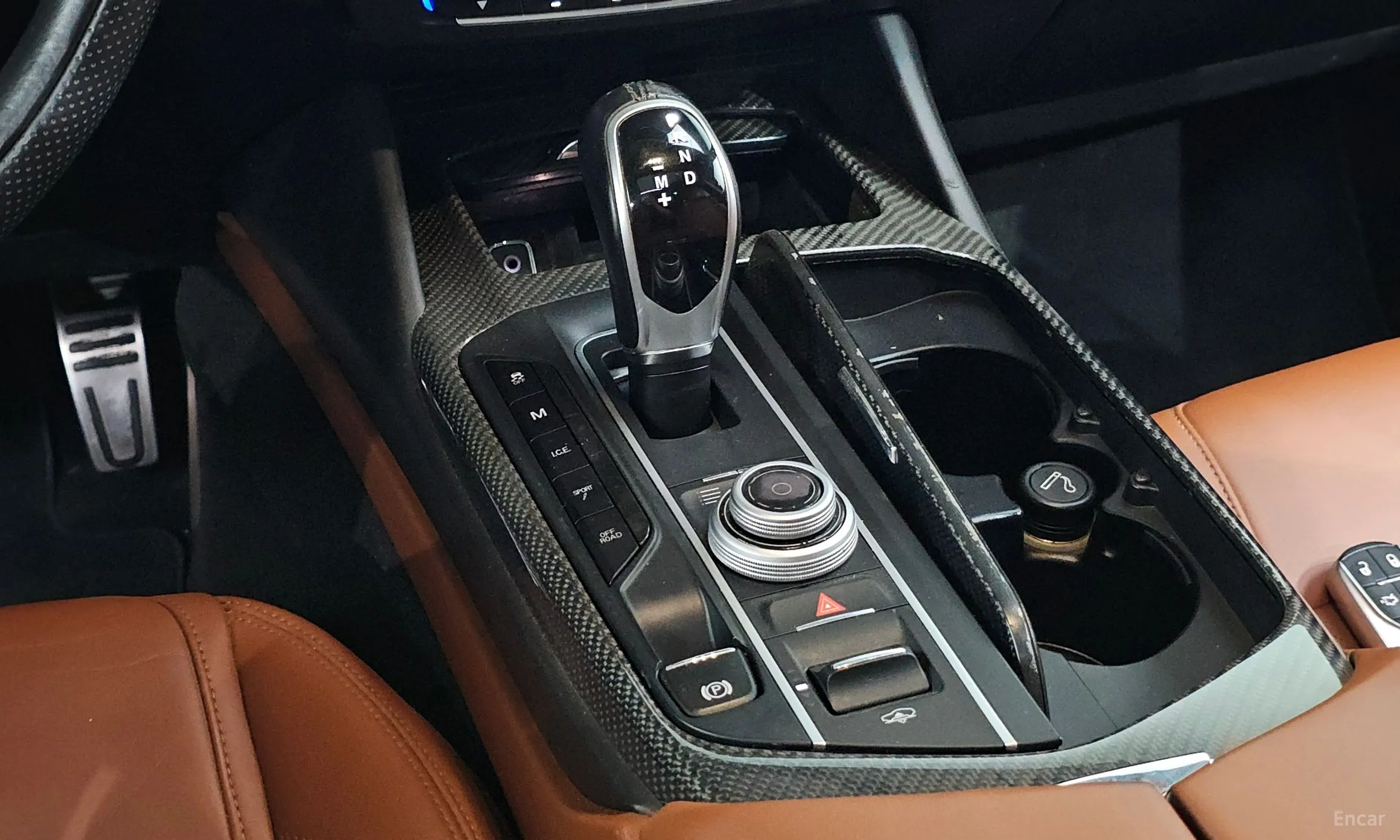 Maserati Levante превью 9