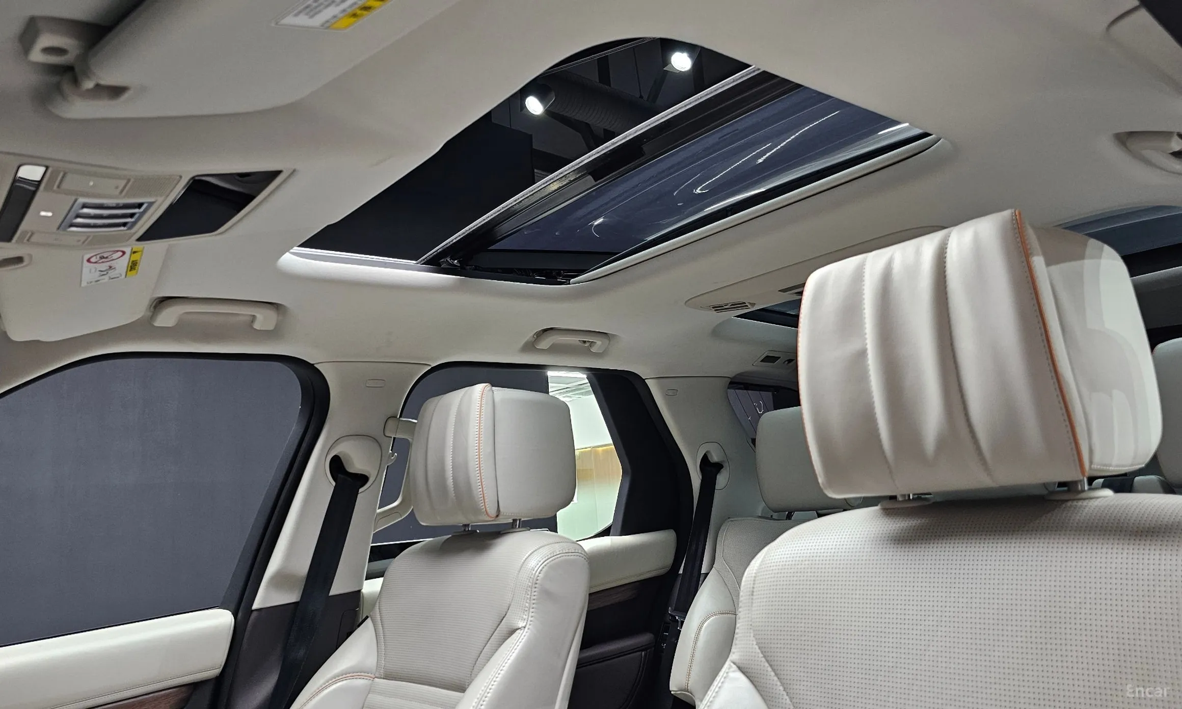 Land Rover Discovery 5 превью 14