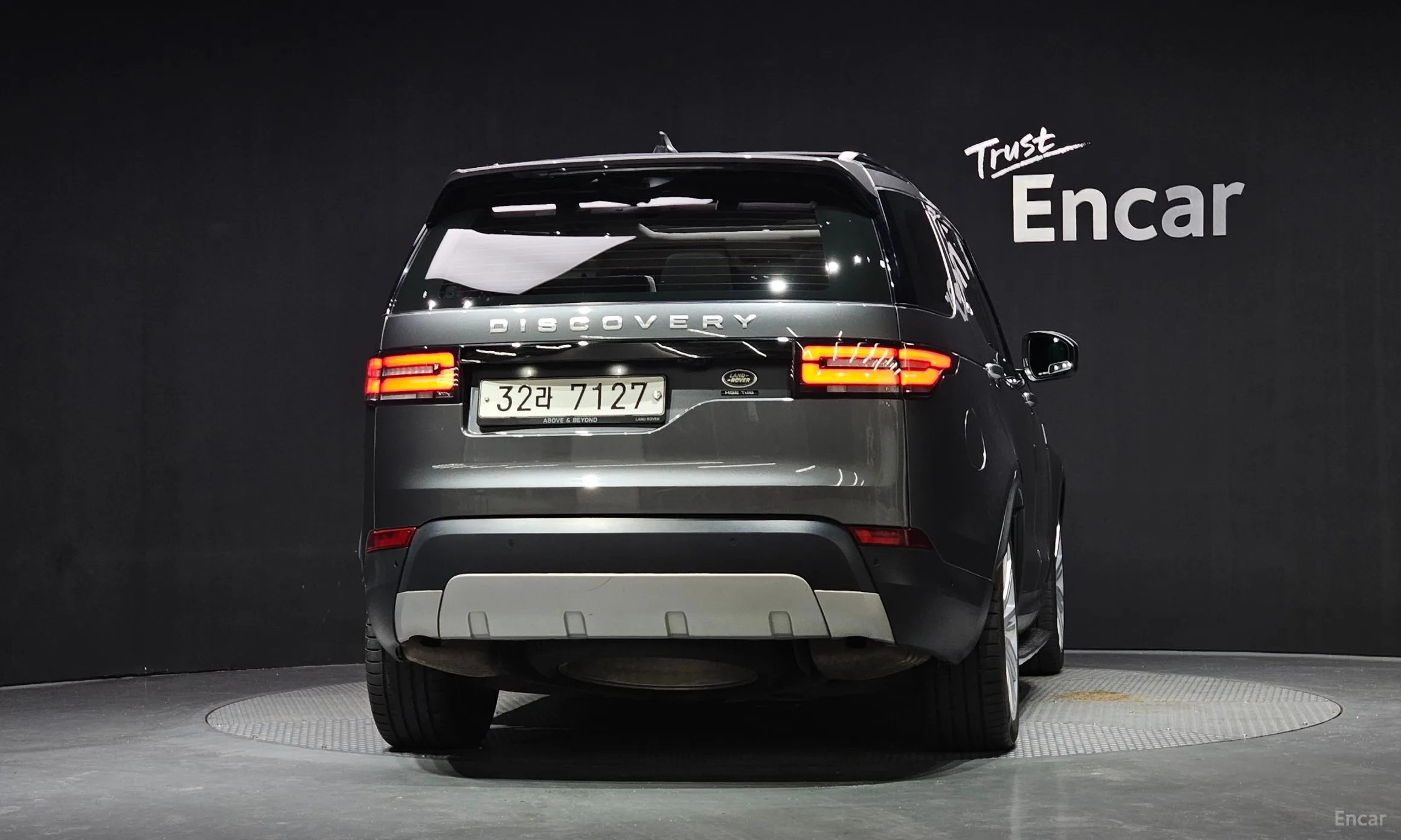 Land Rover Discovery 5 превью 4
