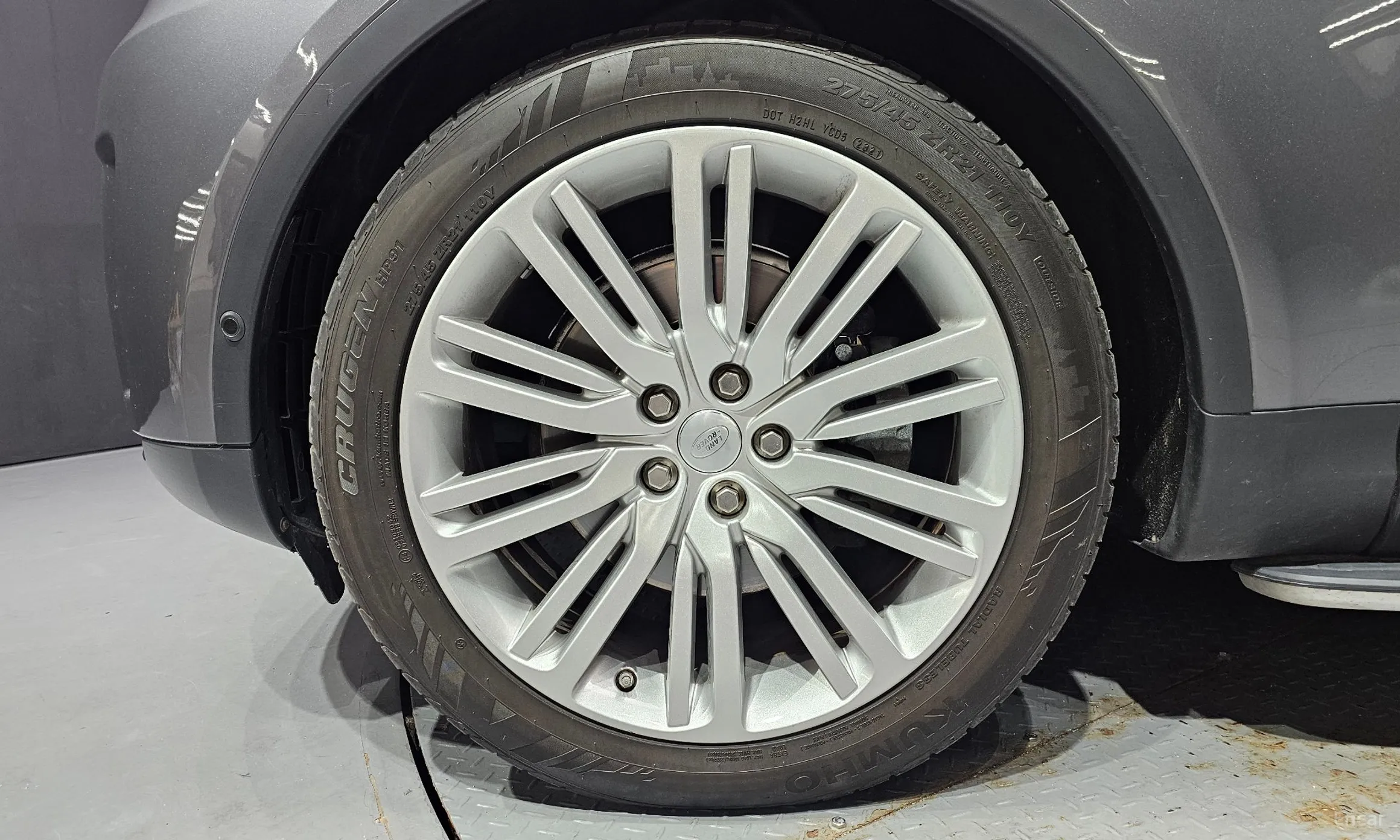 Land Rover Discovery 5 превью 5