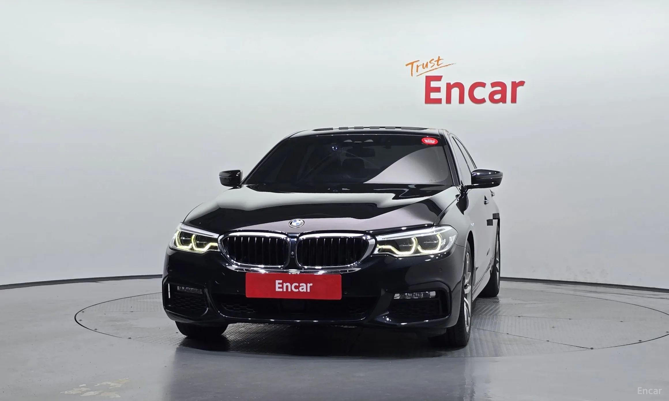 BMW 5 Series (G30) превью 3