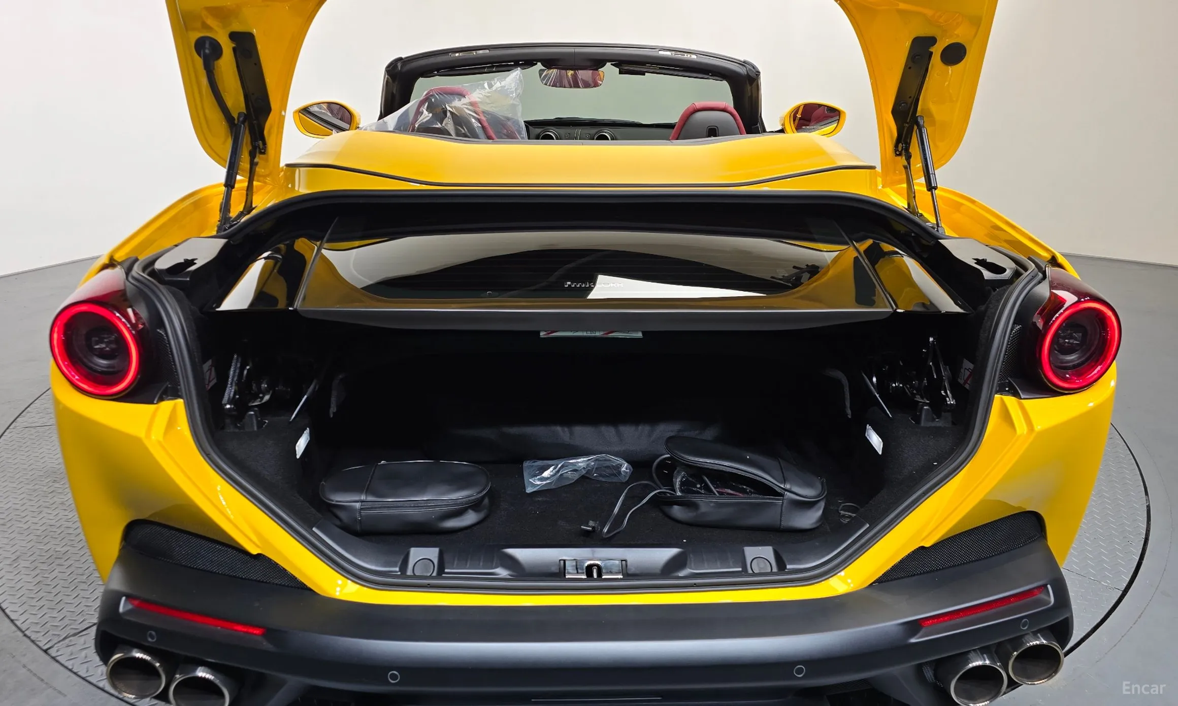 Ferrari Portofino превью 20