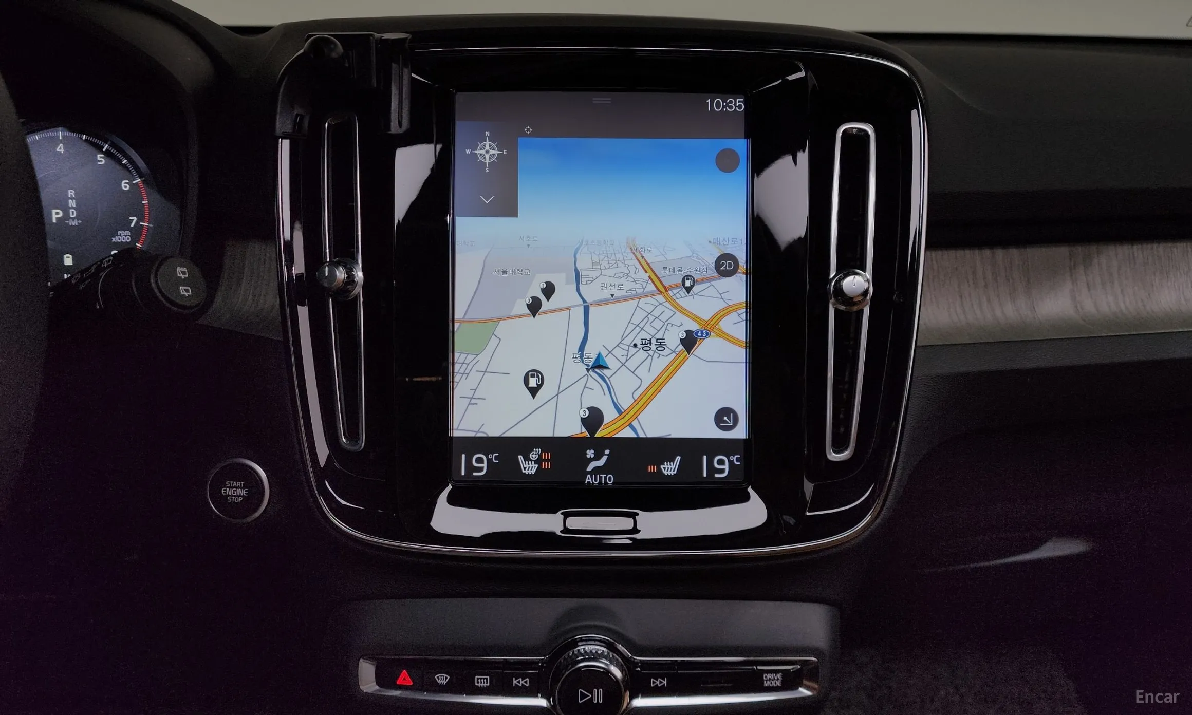 Volvo XC40 превью 13
