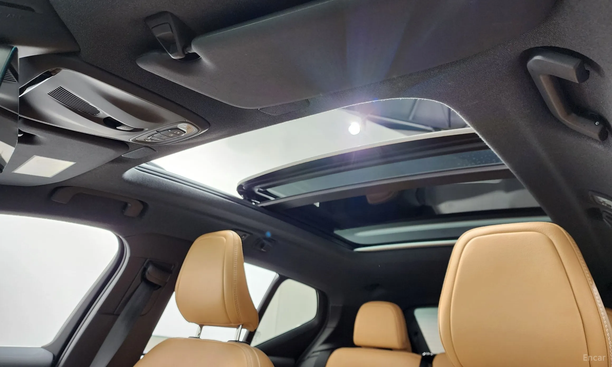 Volvo XC40 превью 18