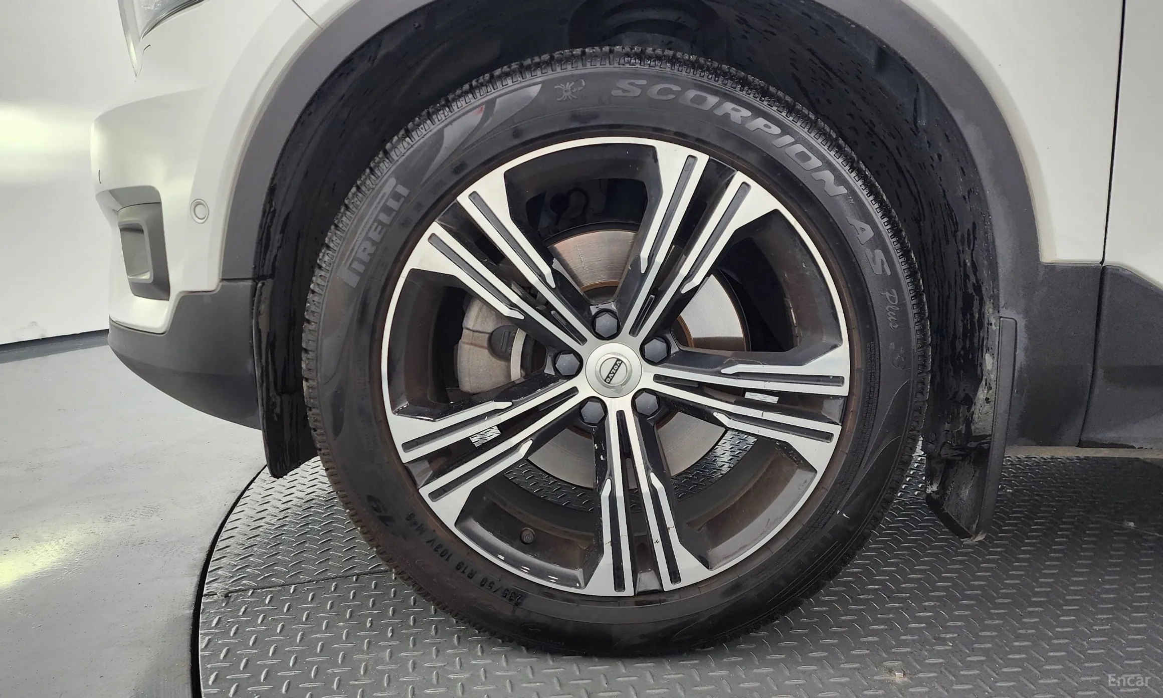 Volvo XC40 превью 5