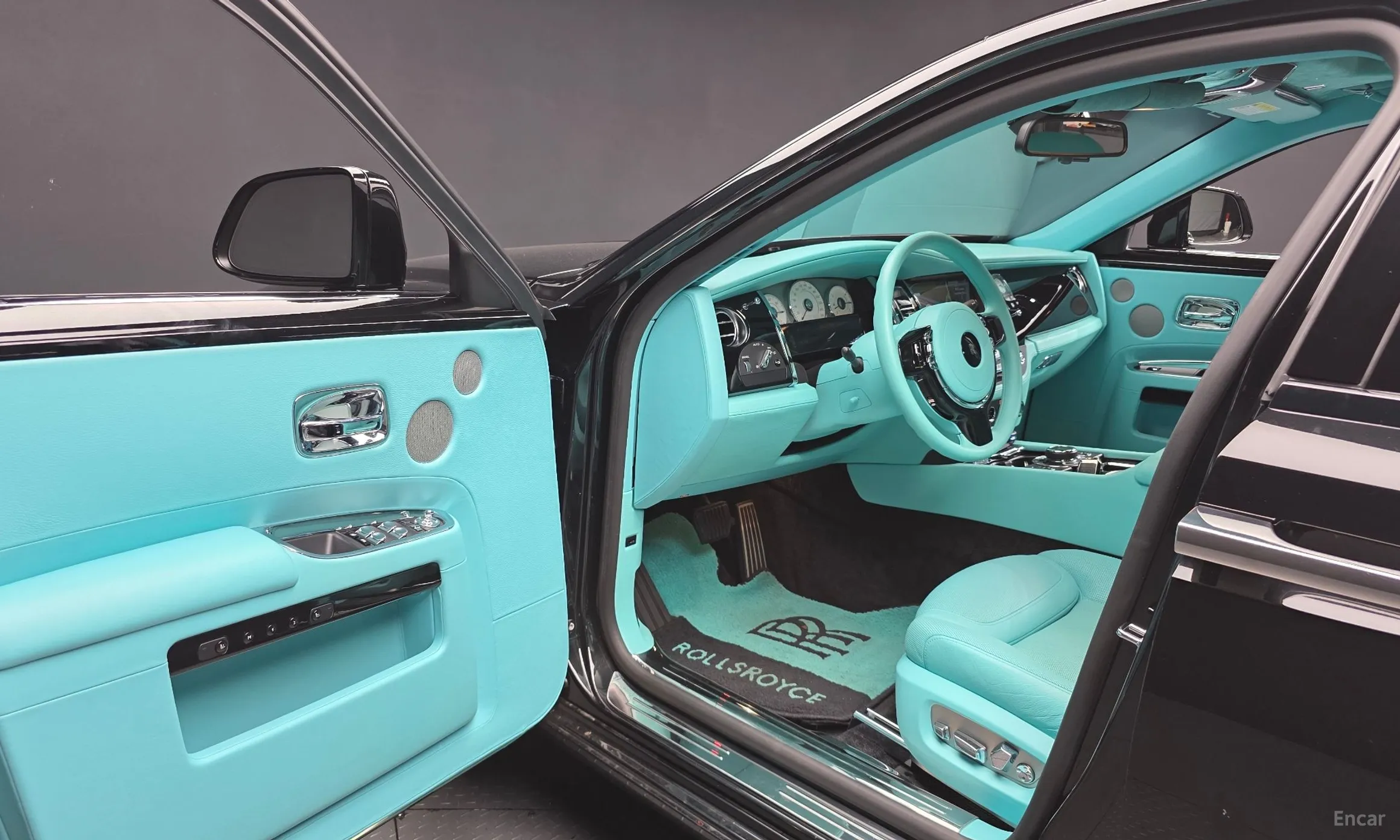 Rolls-Royce Ghost превью 10
