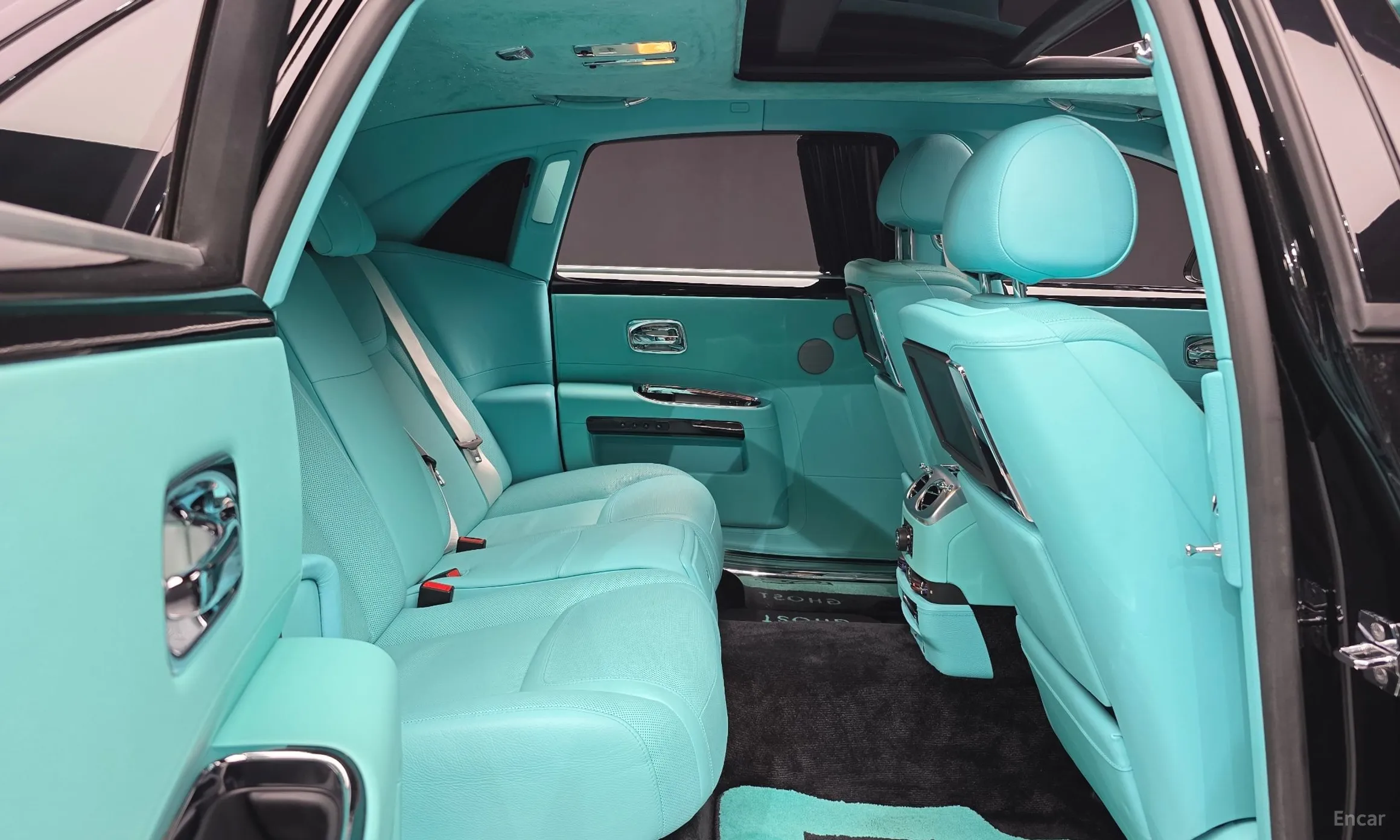 Rolls-Royce Ghost превью 12