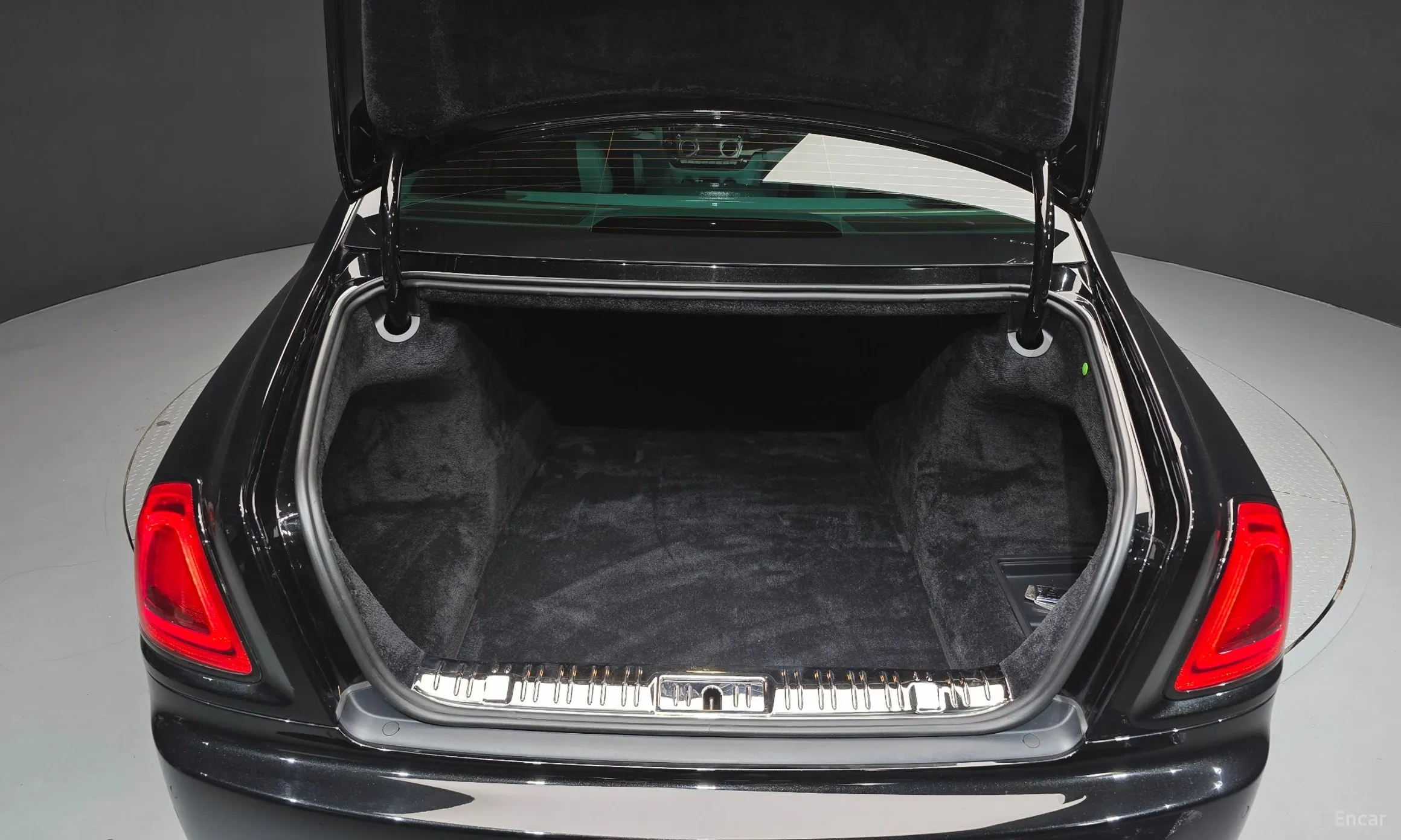 Rolls-Royce Ghost превью 20