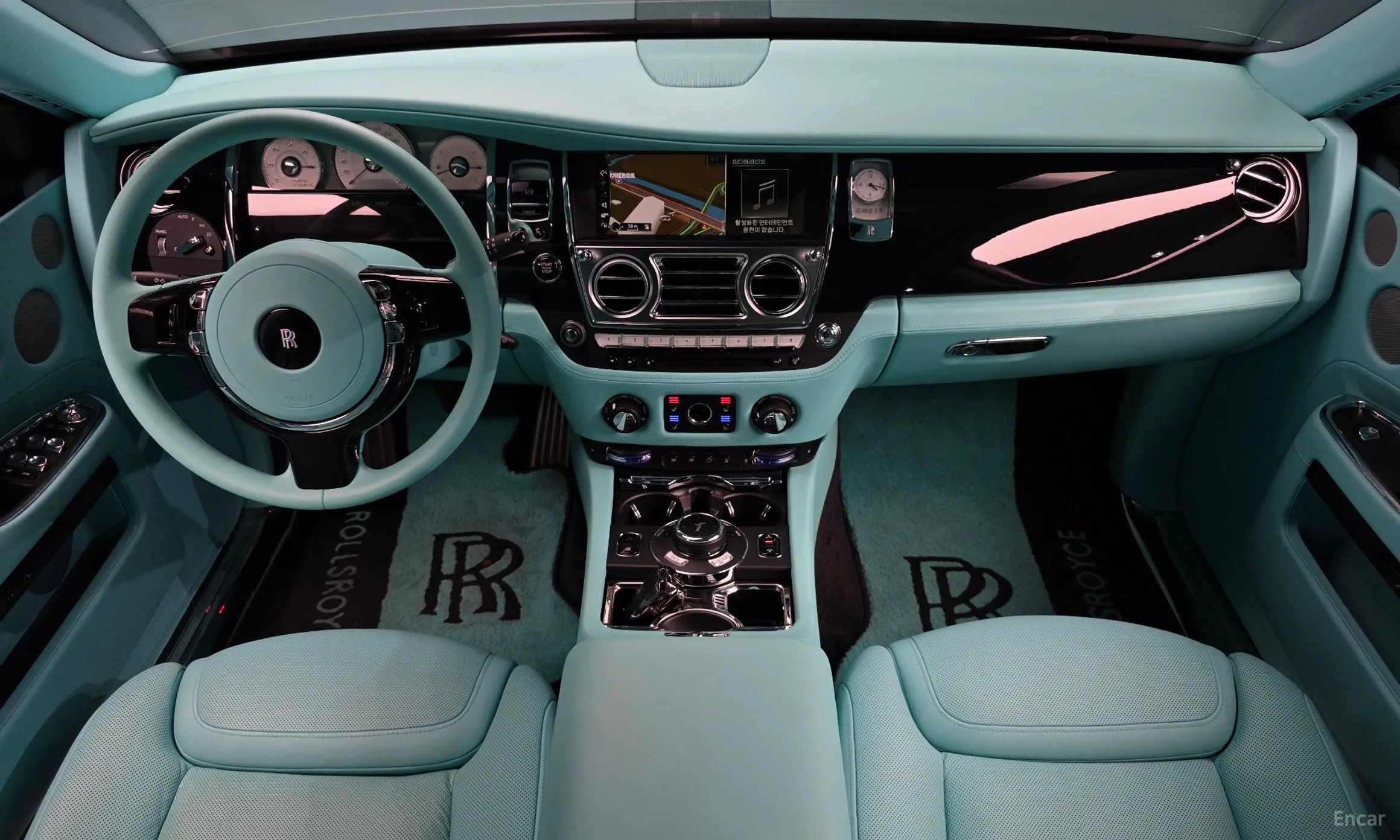 Rolls-Royce Ghost превью 7