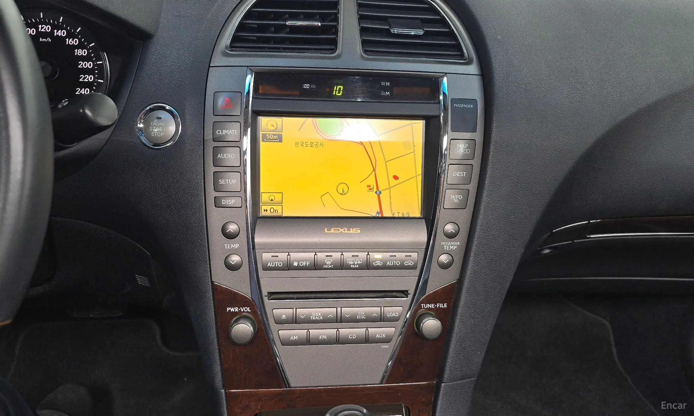 Lexus ES350 превью 16