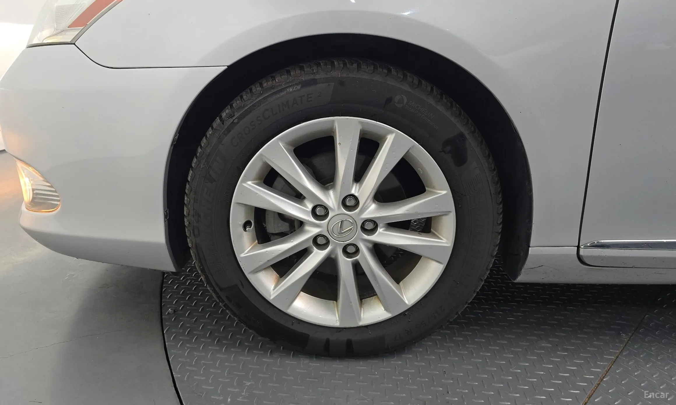 Lexus ES350 превью 5