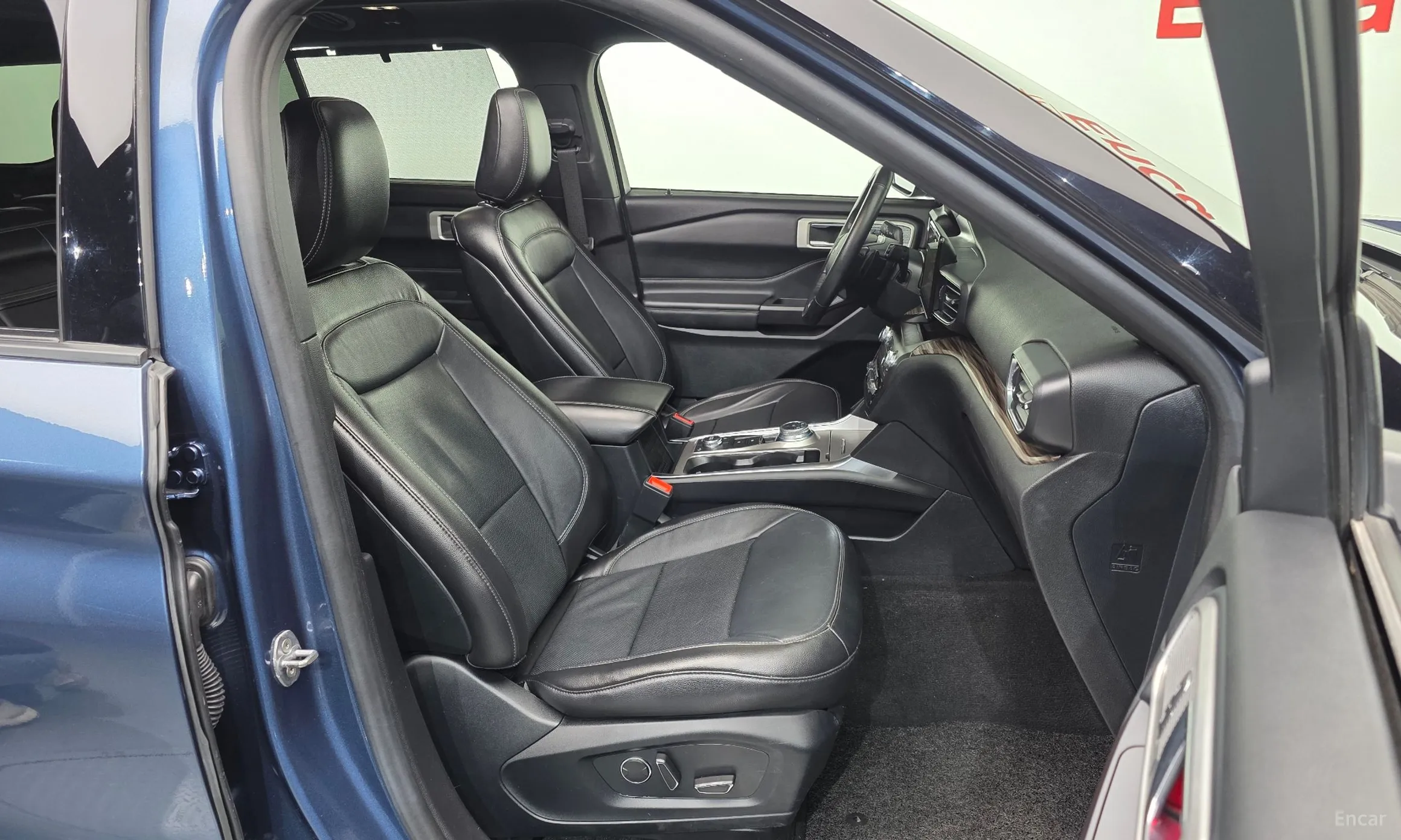 Ford Explorer 6th Generation превью 11