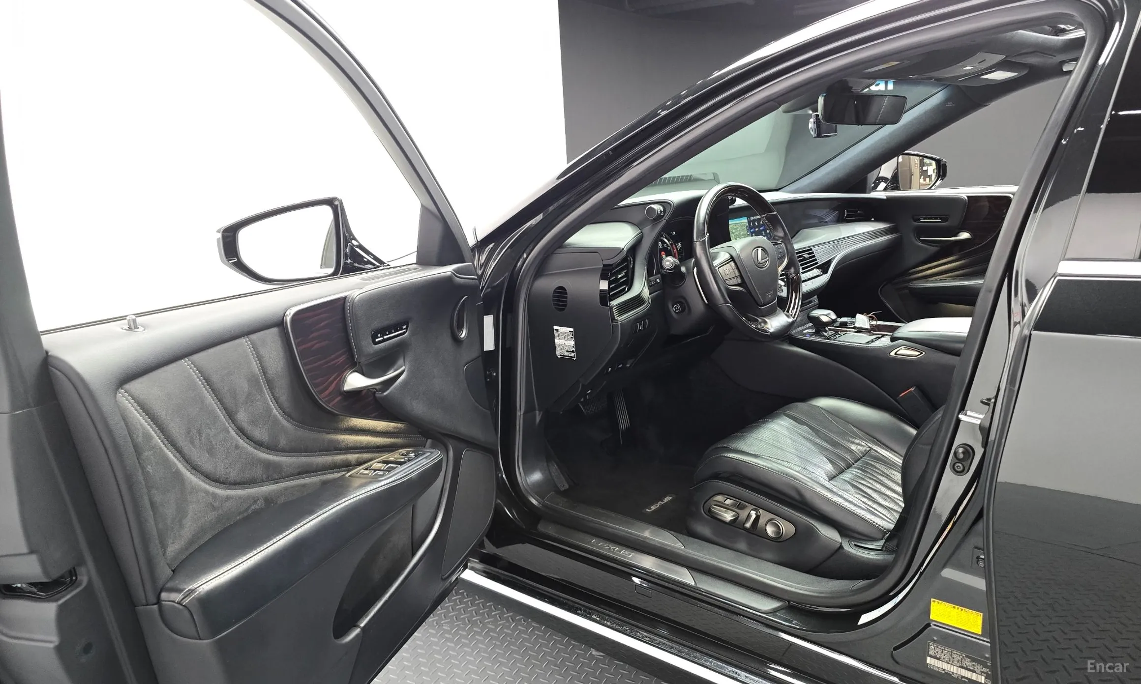 Lexus LS500 5th Generation превью 10